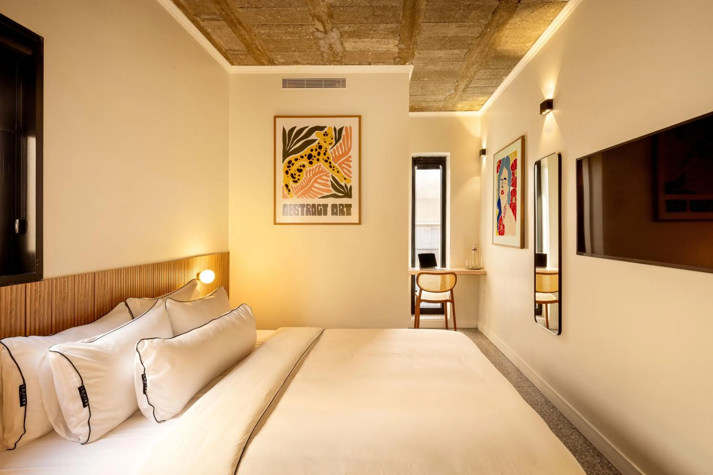 Photo of the whole room, Bed in Savanna - by Loginn Tel-Avivian hotels
