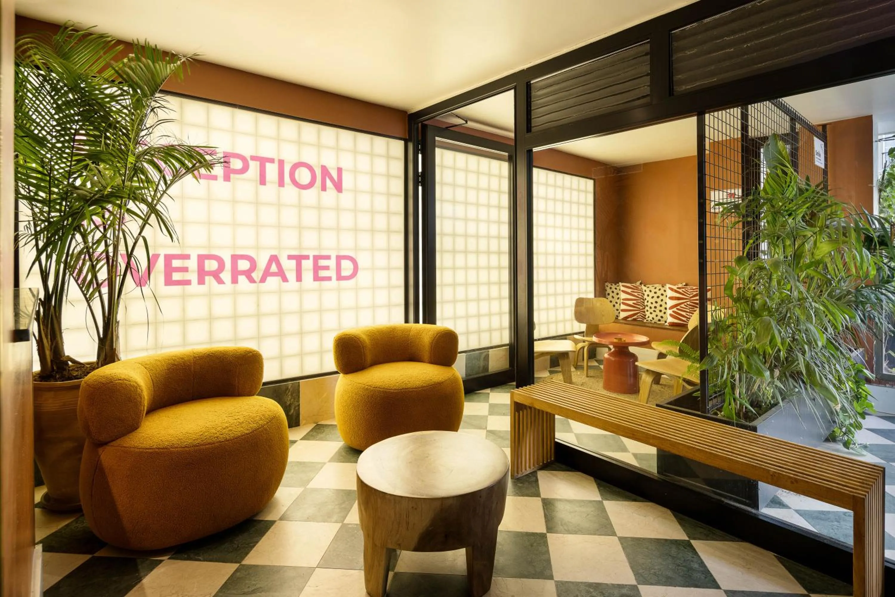 Lobby or reception in Savanna - by Loginn Tel-Avivian hotels
