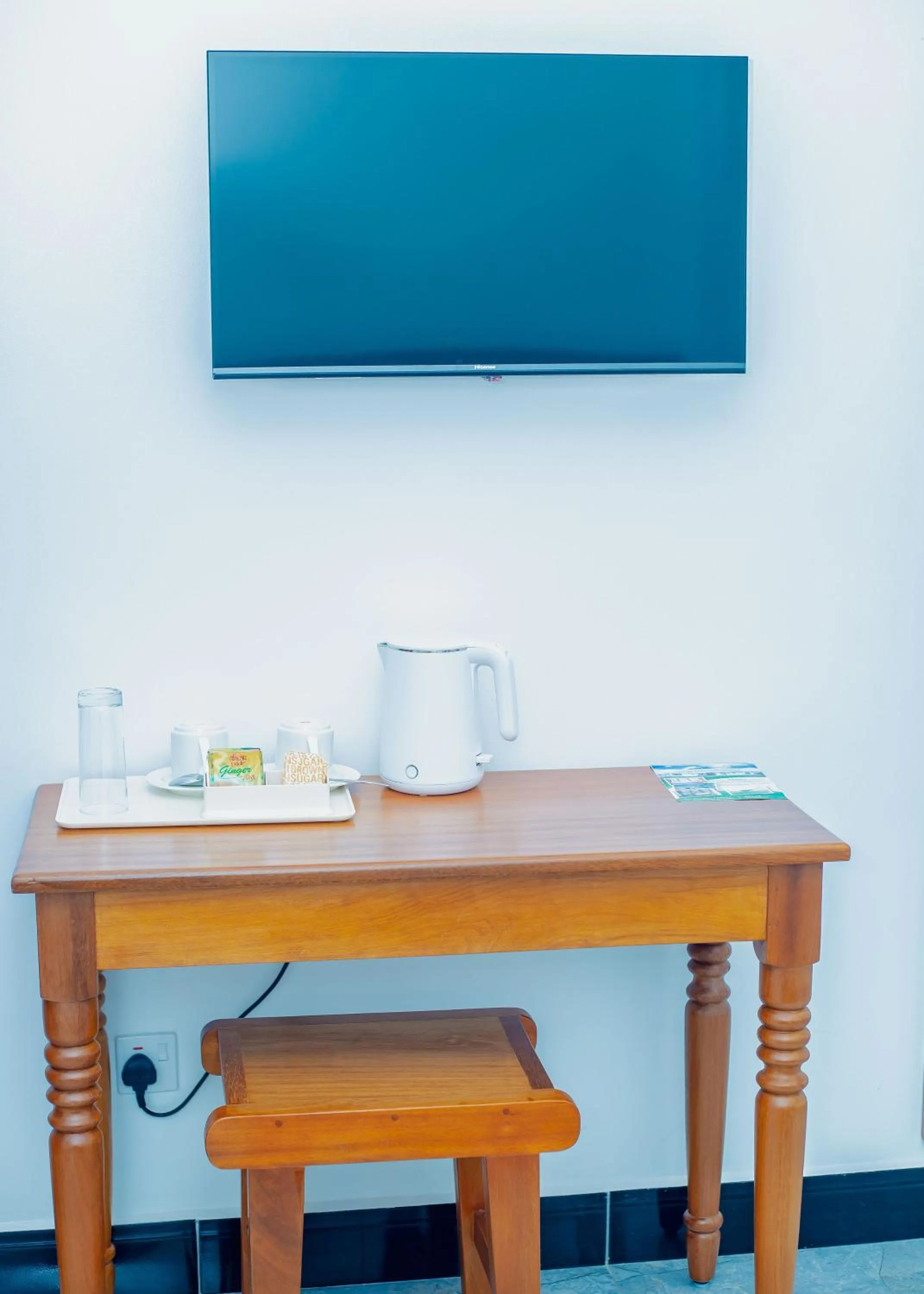 TV and multimedia in Teranga Lodge and Restaurant