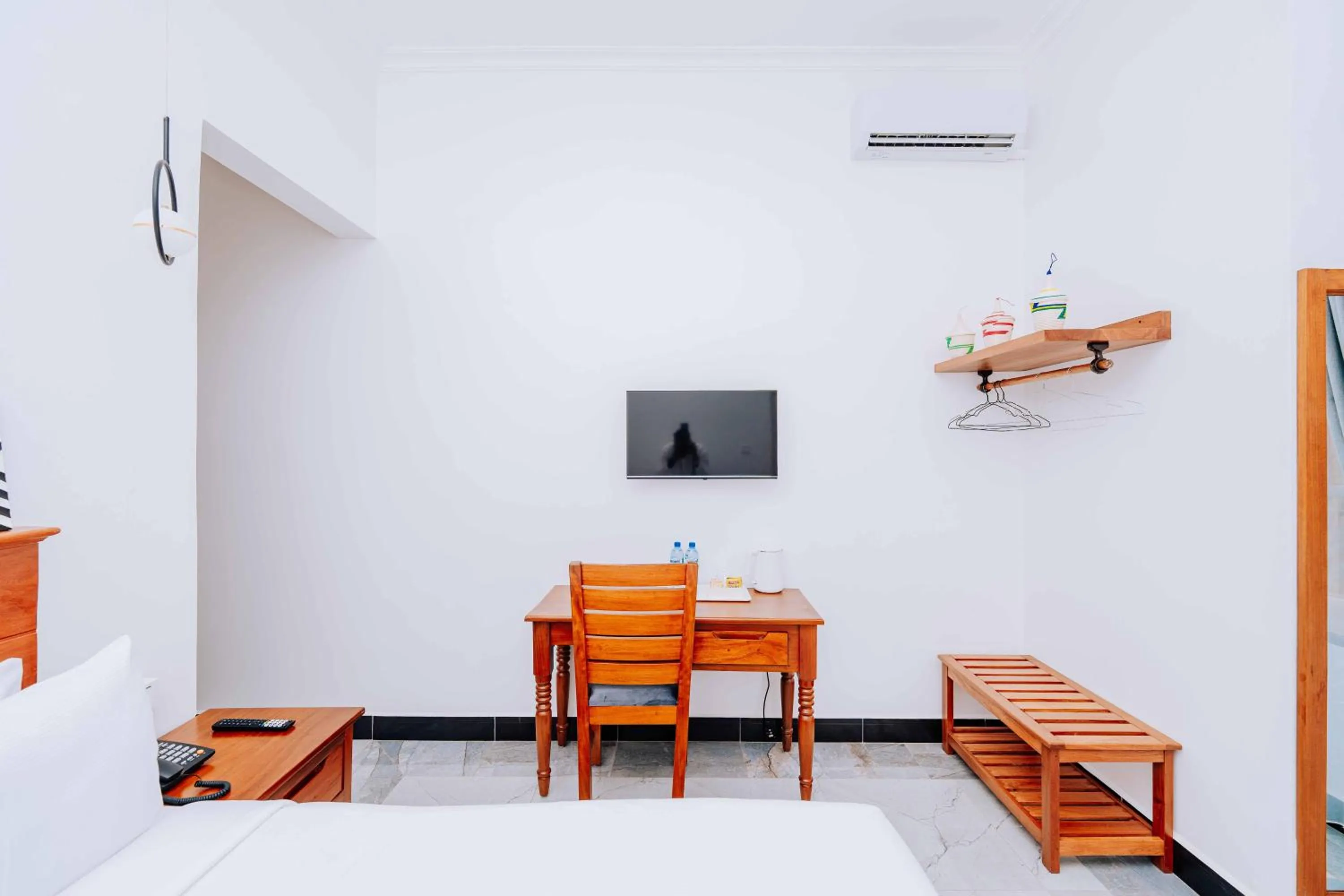 TV and multimedia in Teranga Lodge and Restaurant