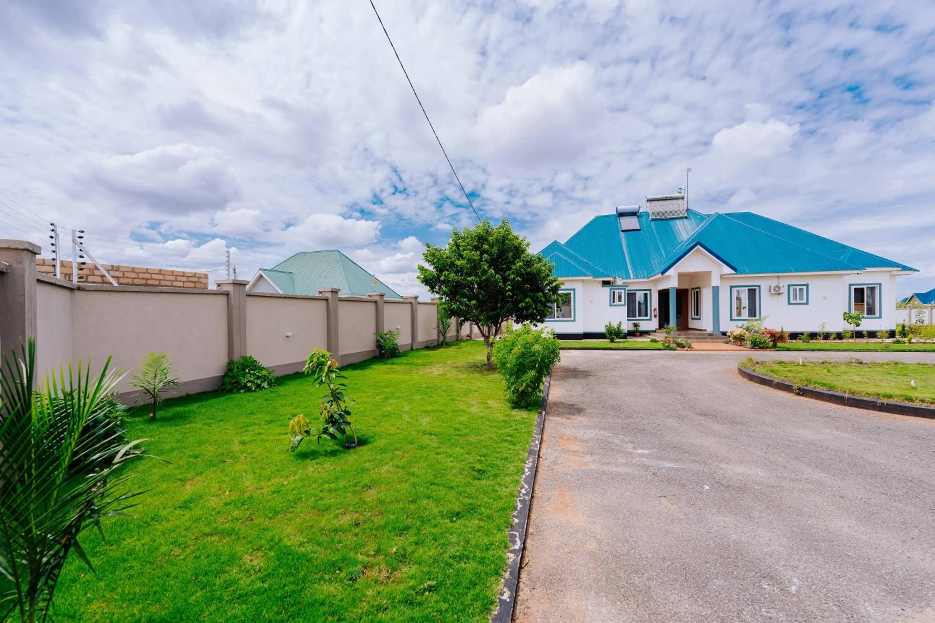 Property building in Teranga Lodge and Restaurant