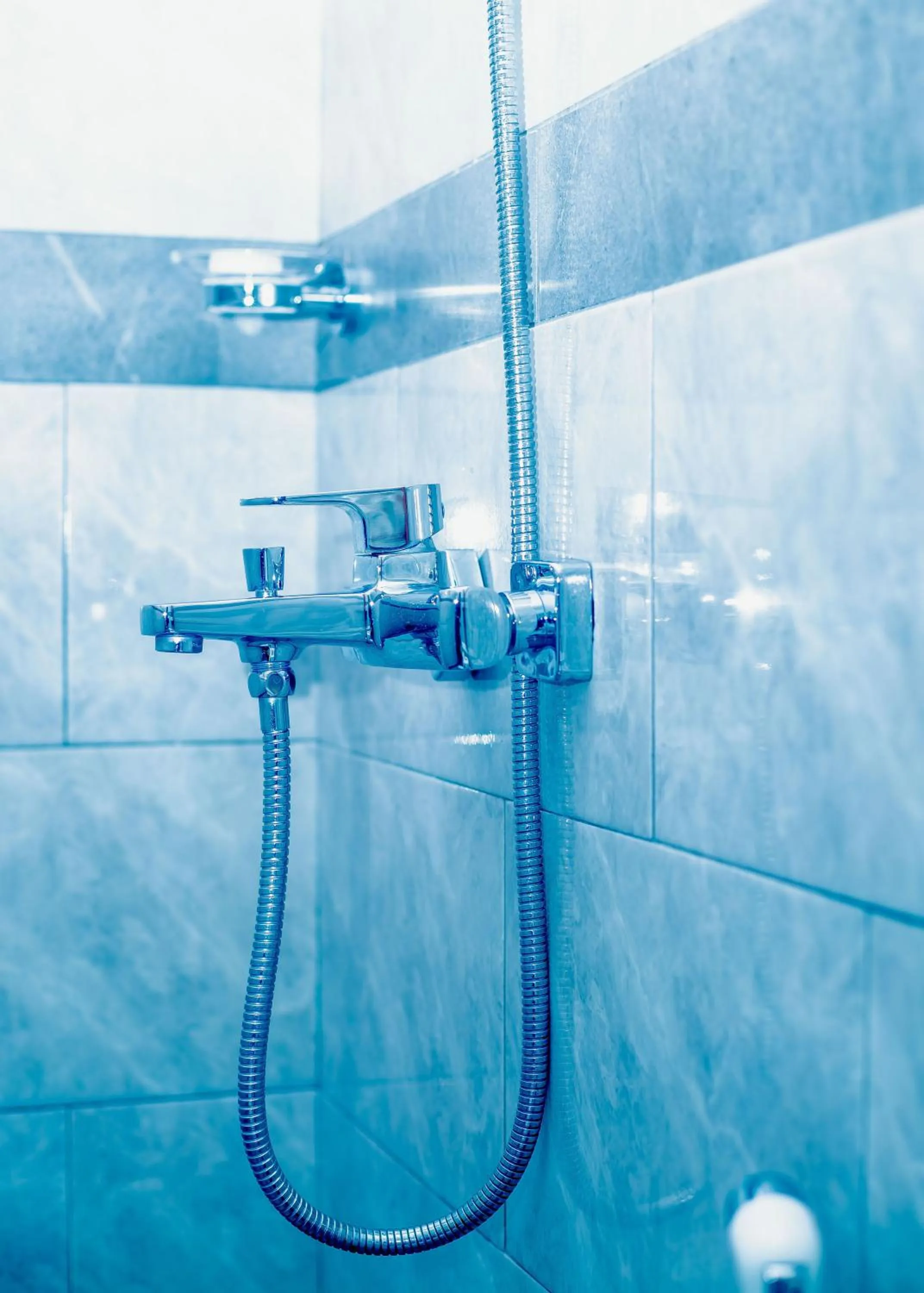 Shower in Teranga Lodge and Restaurant