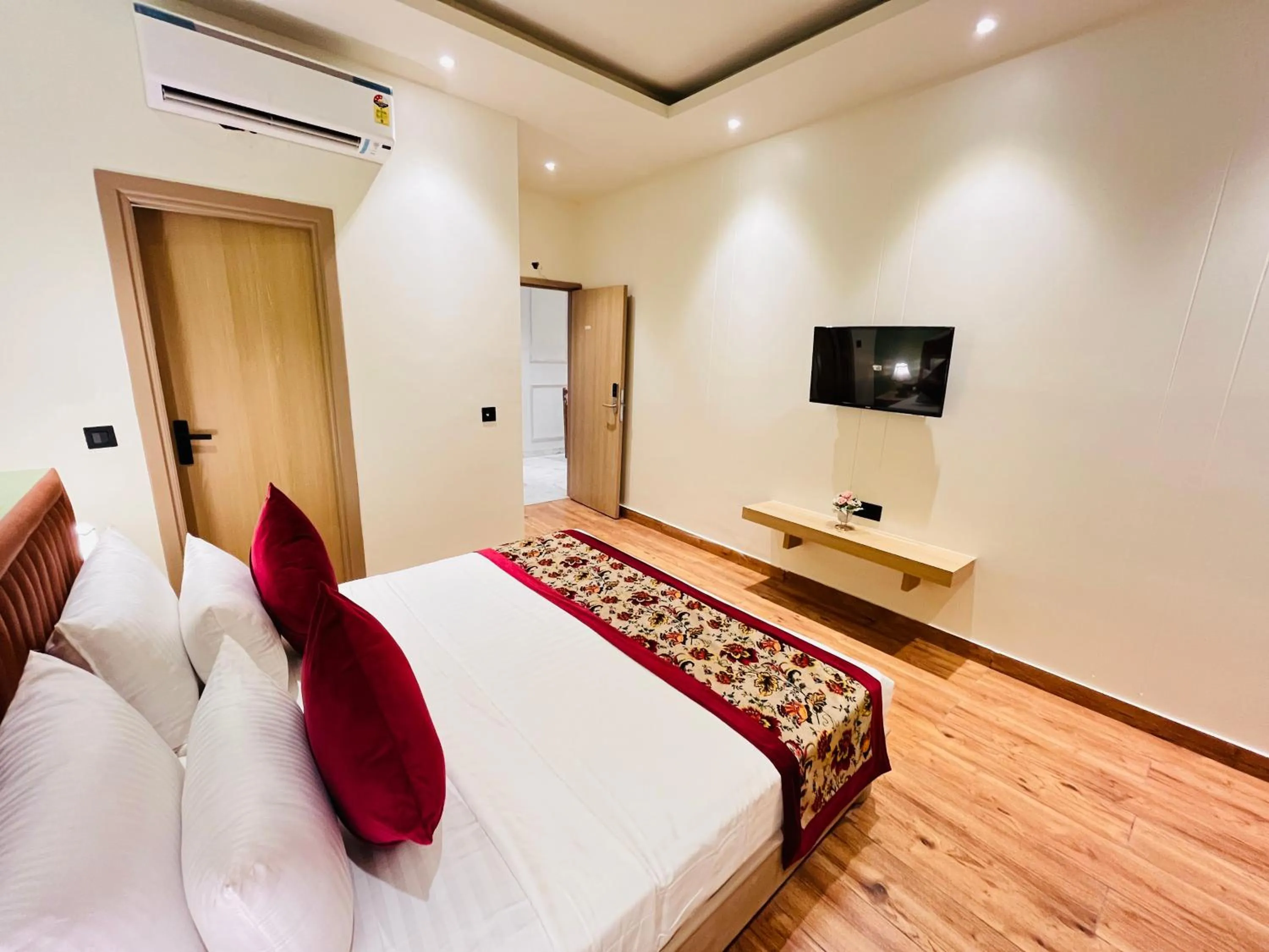 Bed in Hotel IP Swarn near Anand Vihar Vaishali Ghaziabad