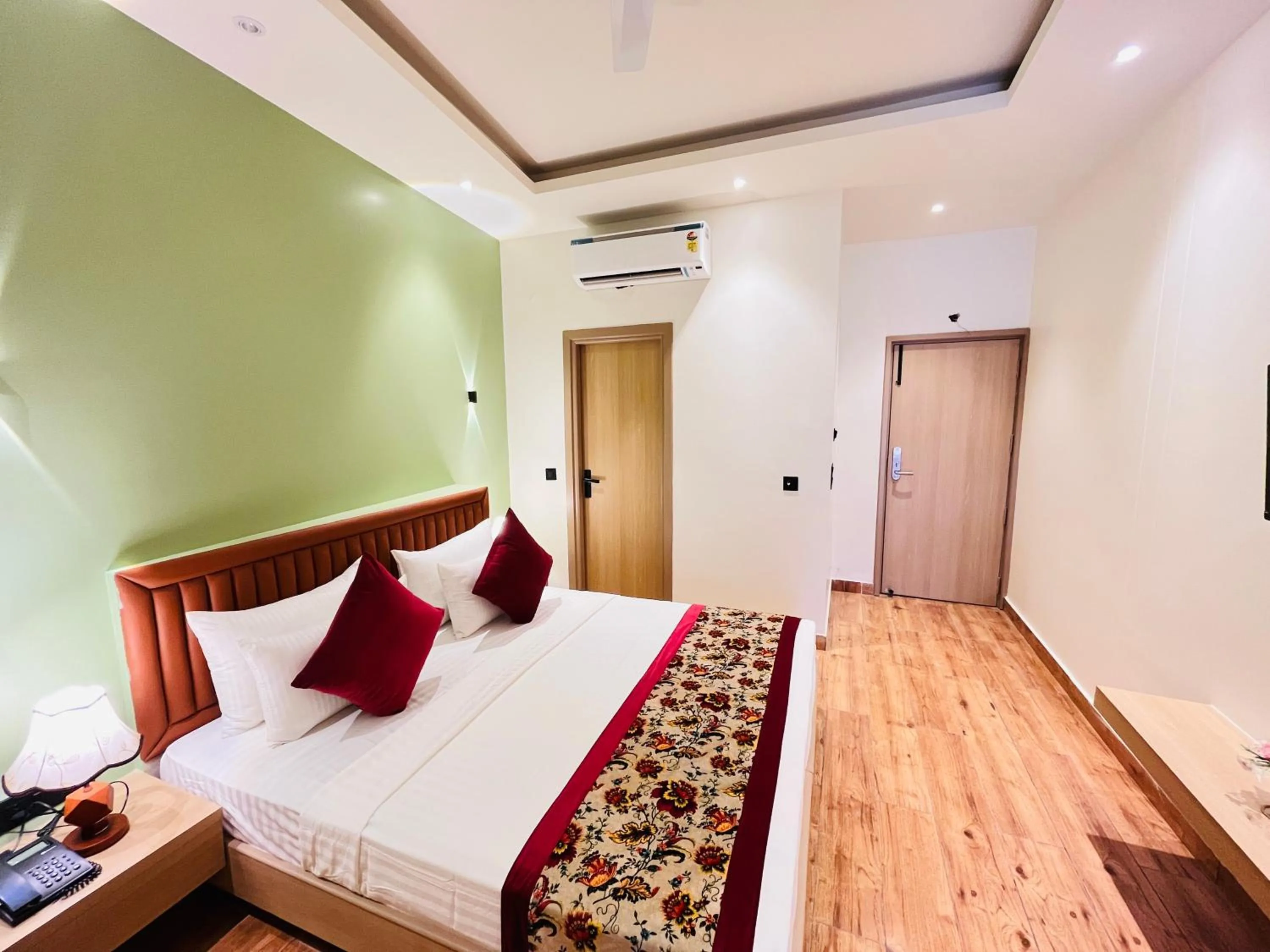 Bed in Hotel IP Swarn near Anand Vihar Vaishali Ghaziabad