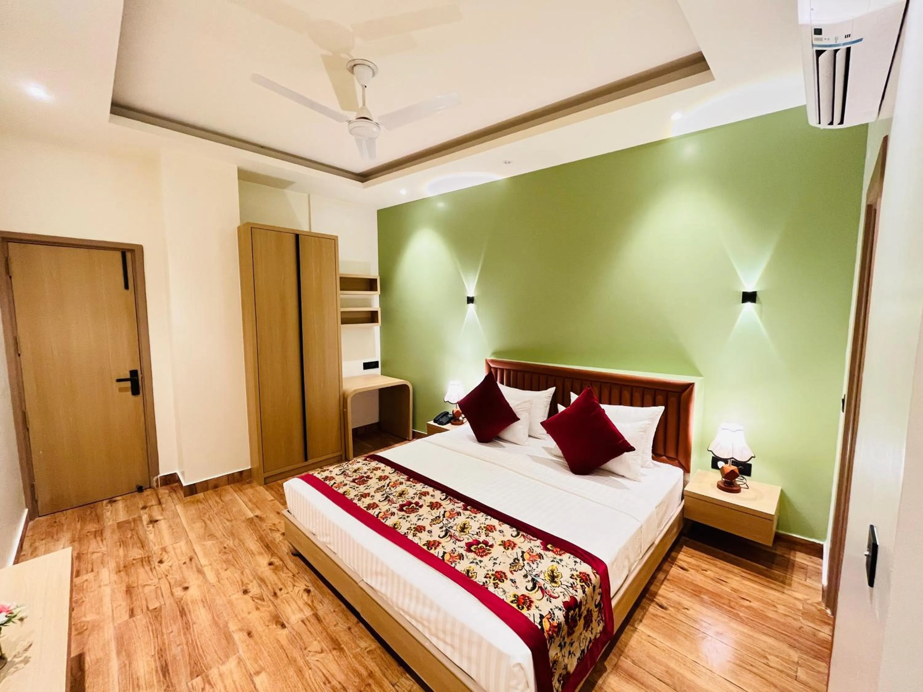 Bed in Hotel IP Swarn near Anand Vihar Vaishali Ghaziabad