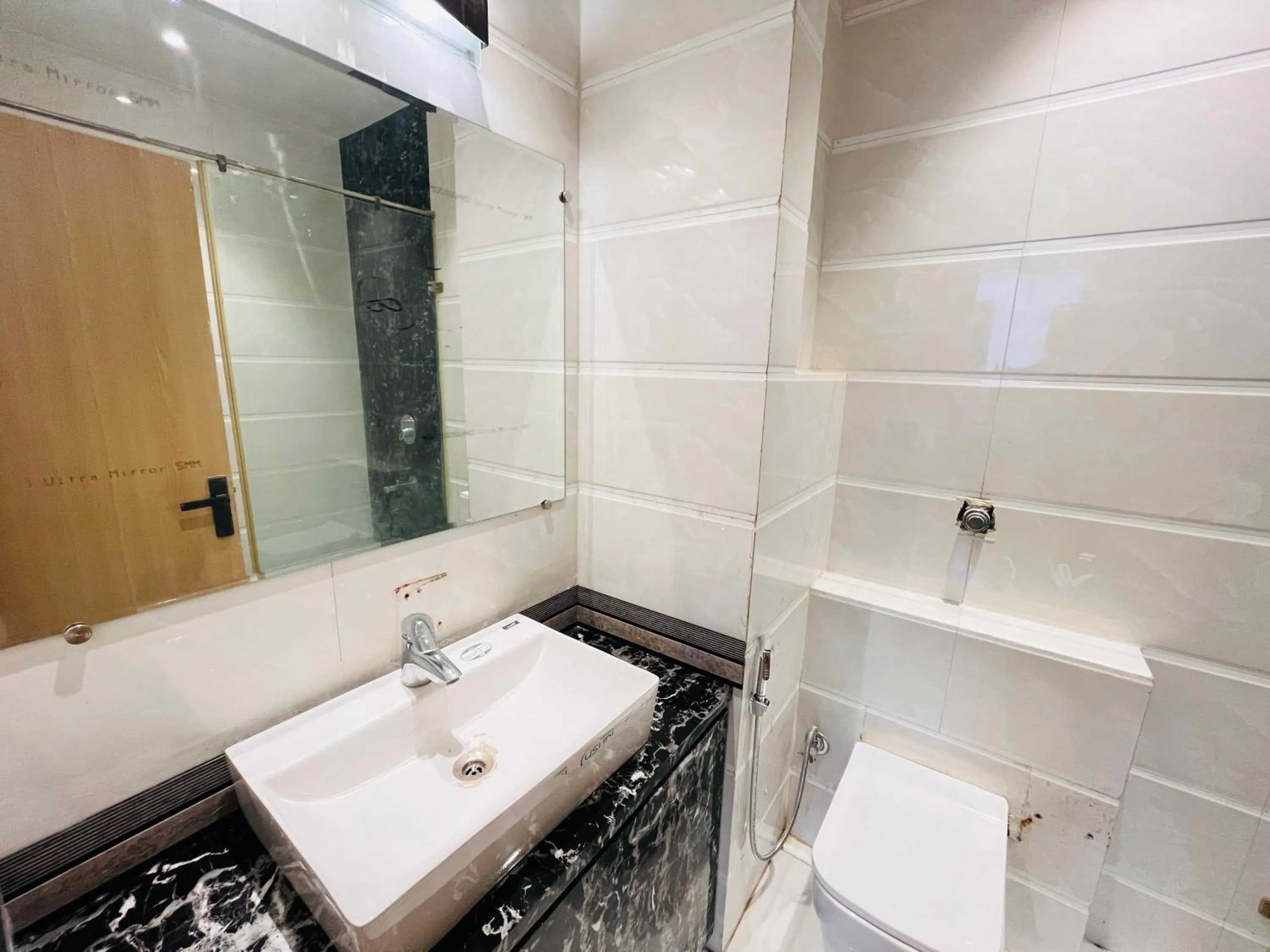 Shower in Hotel IP Swarn near Anand Vihar Vaishali Ghaziabad