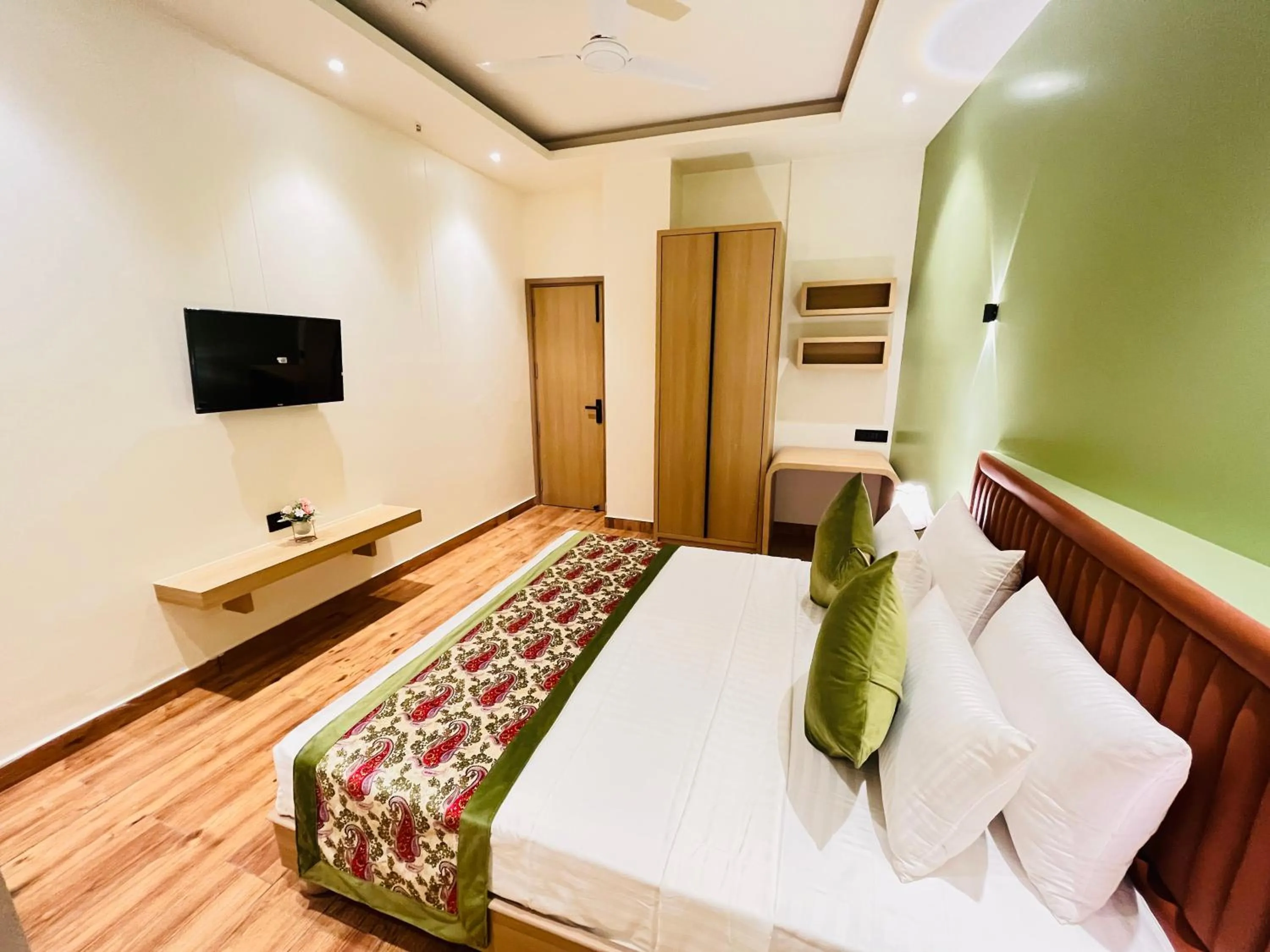 Bed in Hotel IP Swarn near Anand Vihar Vaishali Ghaziabad