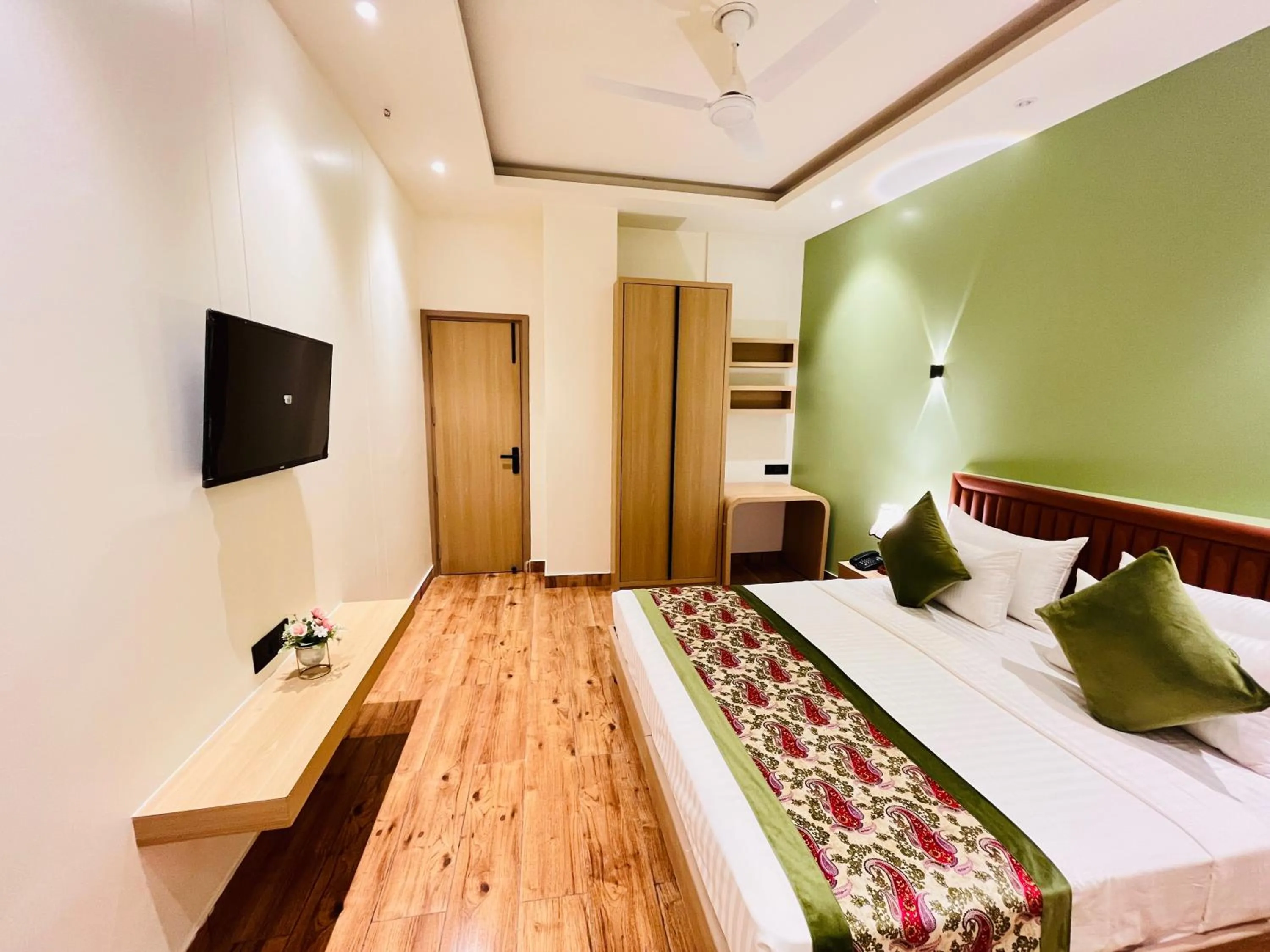 Bed in Hotel IP Swarn near Anand Vihar Vaishali Ghaziabad