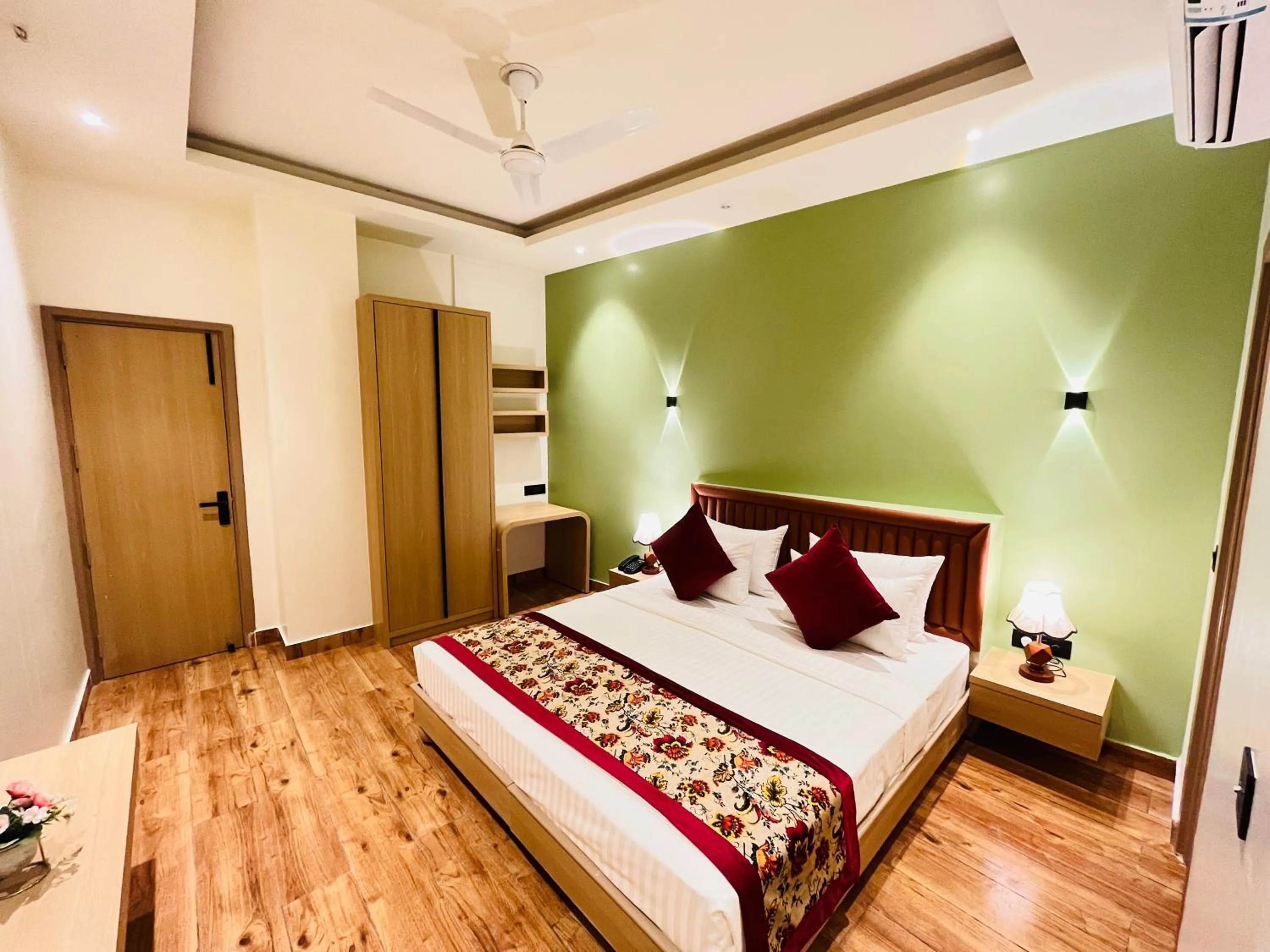 Bed in Hotel IP Swarn near Anand Vihar Vaishali Ghaziabad