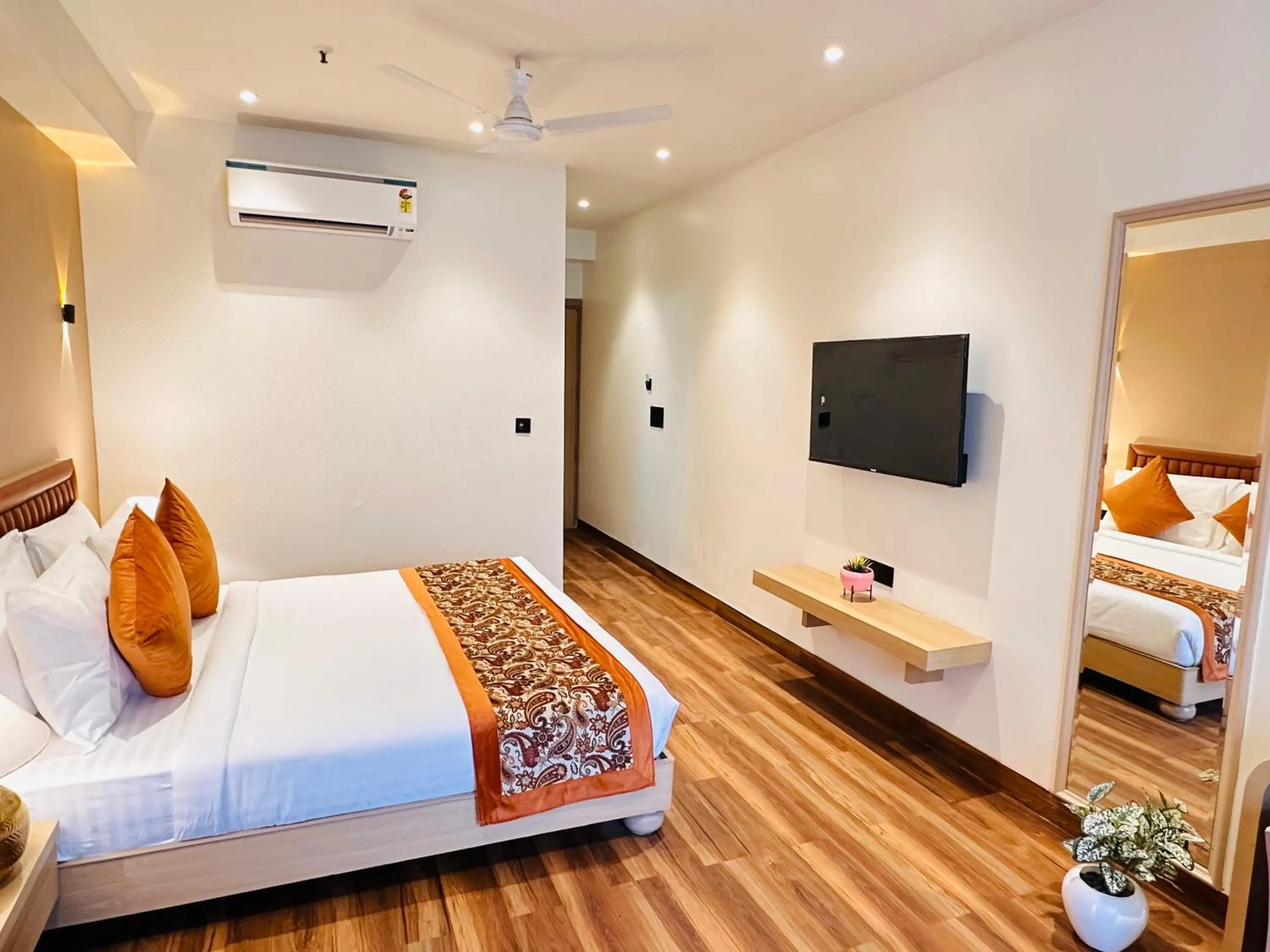 Bed in Hotel IP Swarn near Anand Vihar Vaishali Ghaziabad