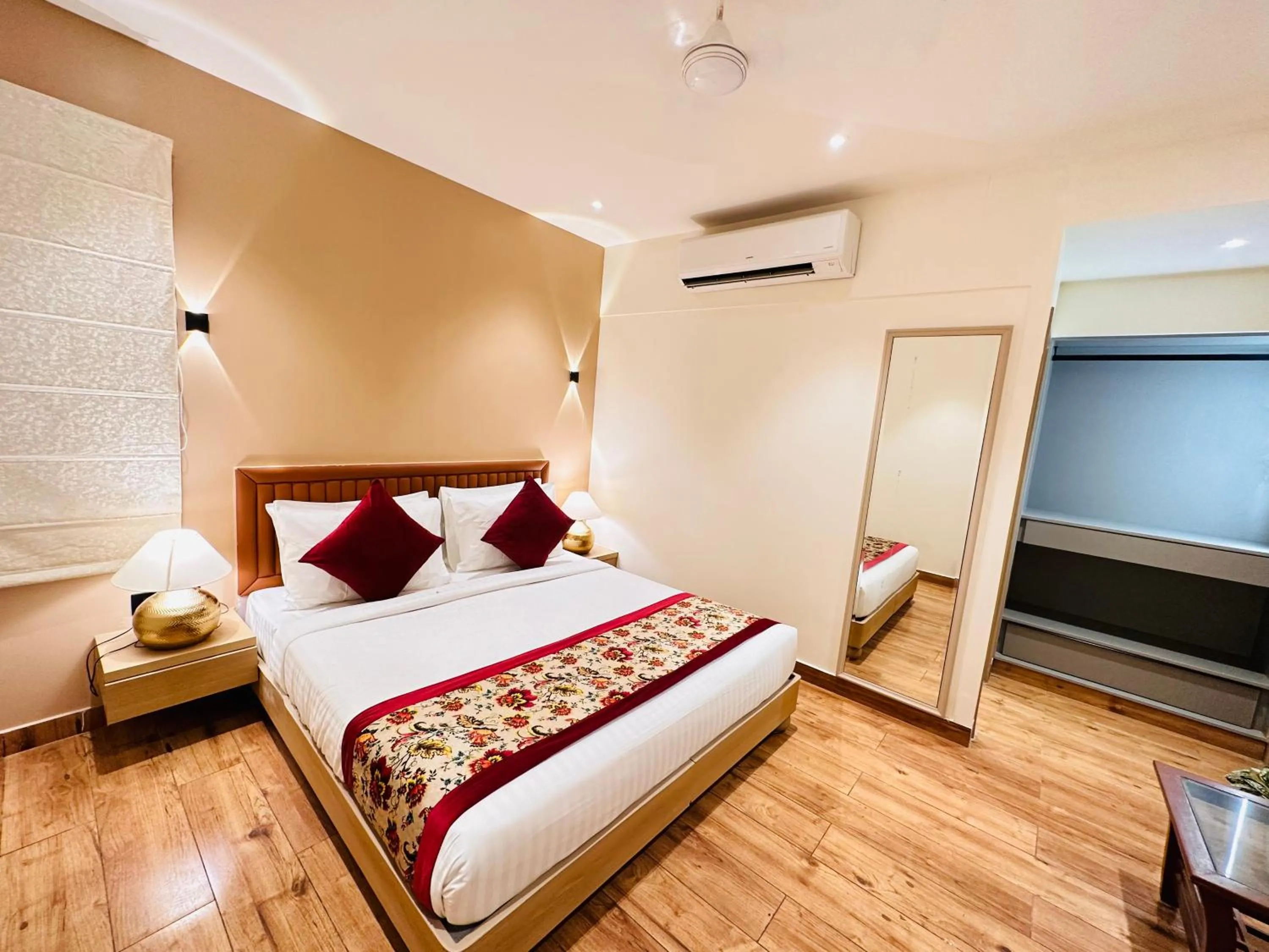 Bed in Hotel IP Swarn near Anand Vihar Vaishali Ghaziabad