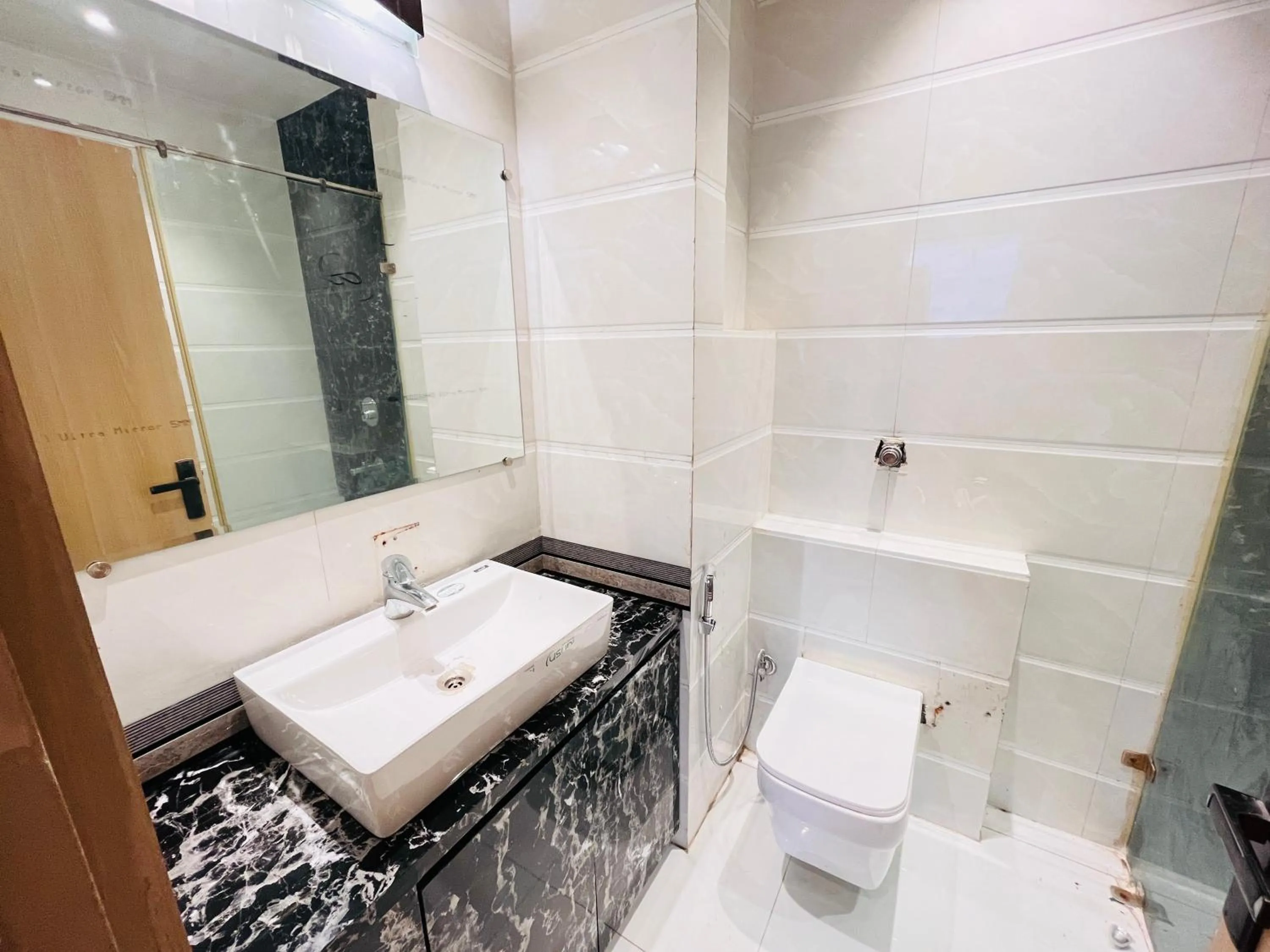 Shower in Hotel IP Swarn near Anand Vihar Vaishali Ghaziabad