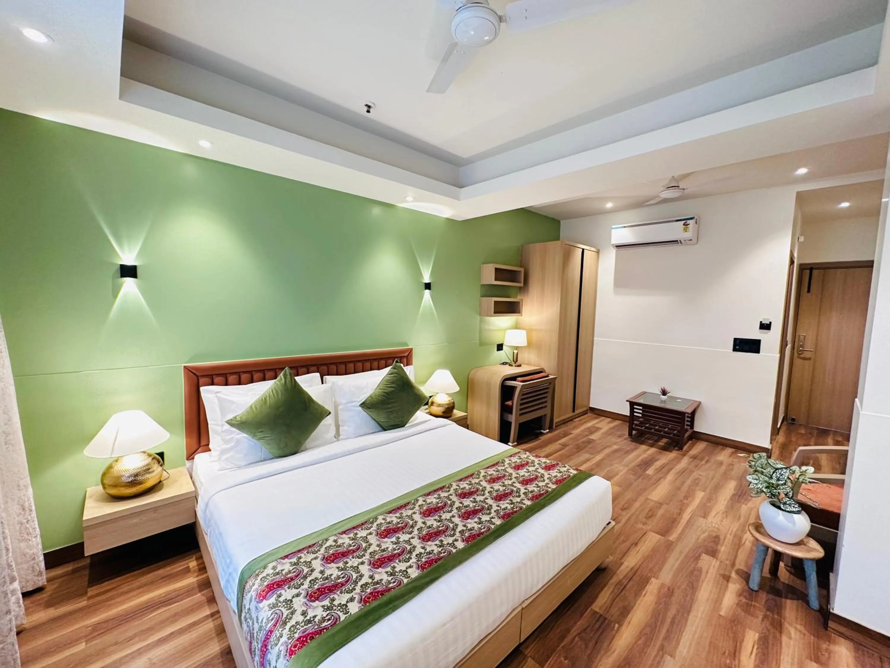 Bed in Hotel IP Swarn near Anand Vihar Vaishali Ghaziabad