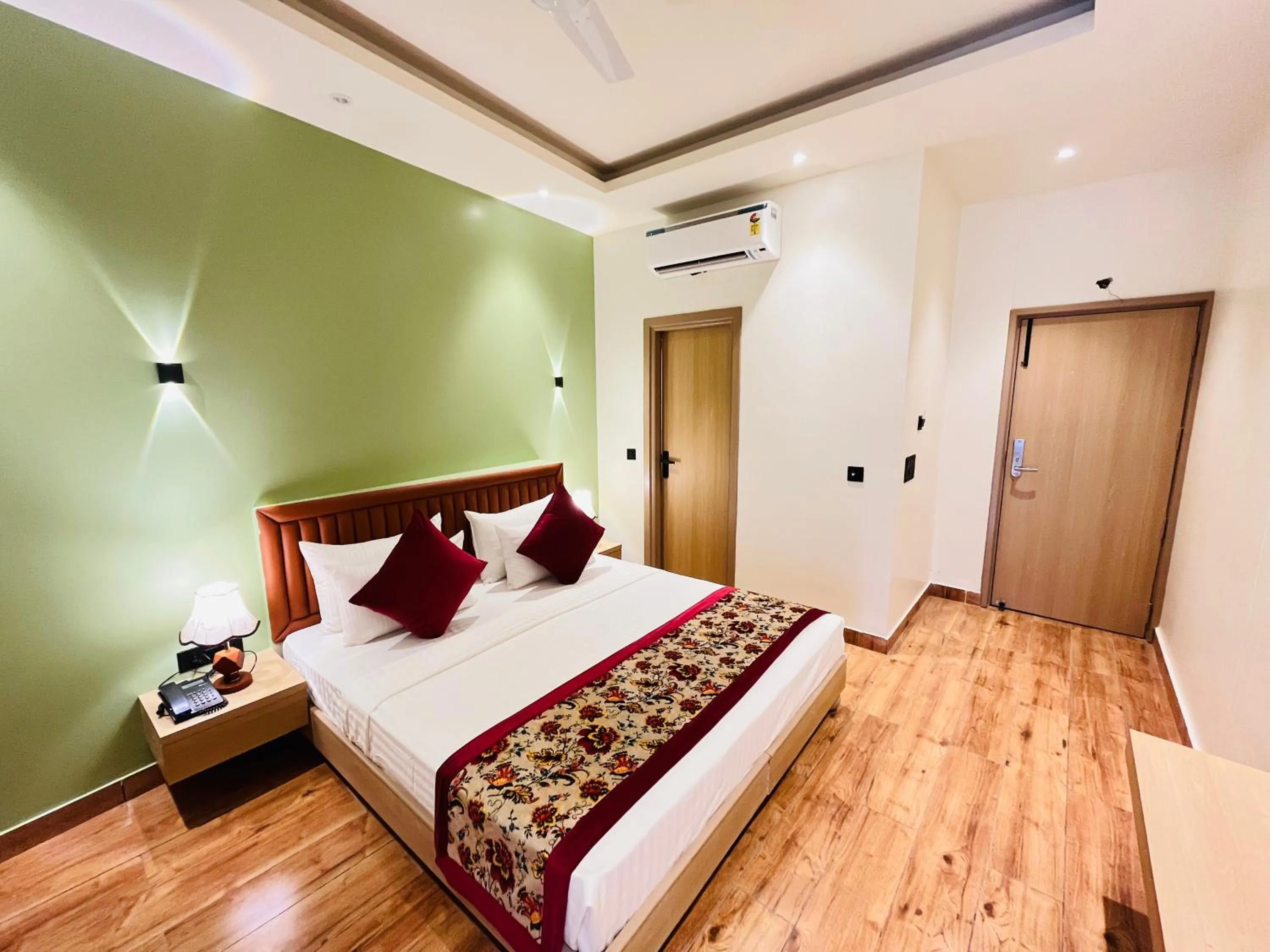 Bed in Hotel IP Swarn near Anand Vihar Vaishali Ghaziabad