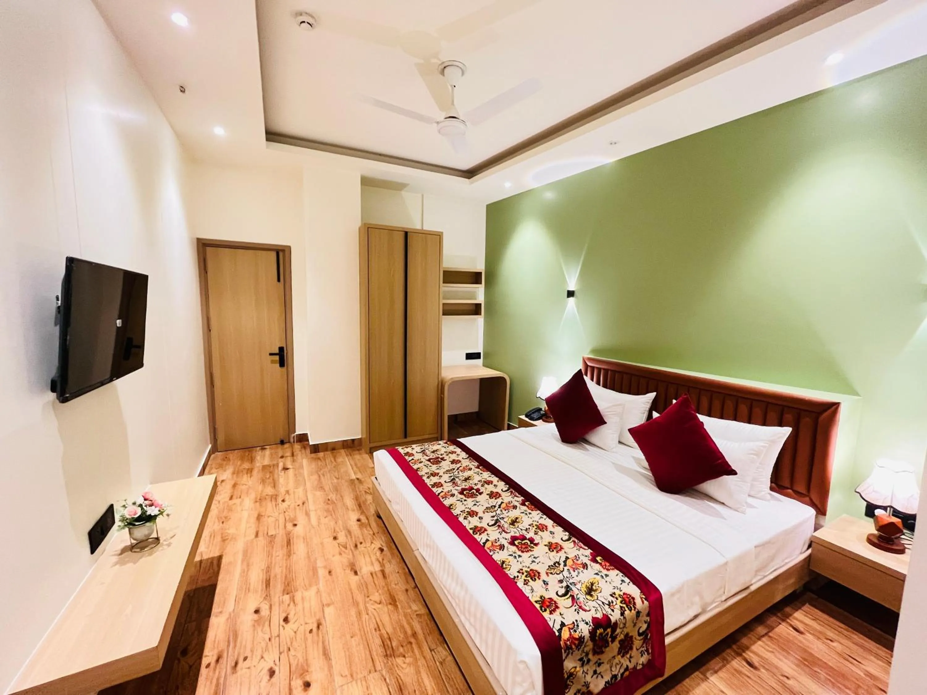 Bed in Hotel IP Swarn near Anand Vihar Vaishali Ghaziabad