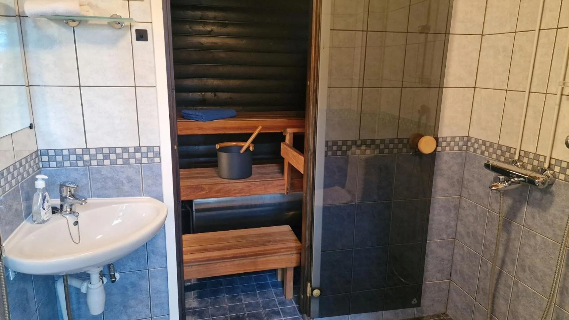 Sauna in Santalahti Resort Cottages & Villas