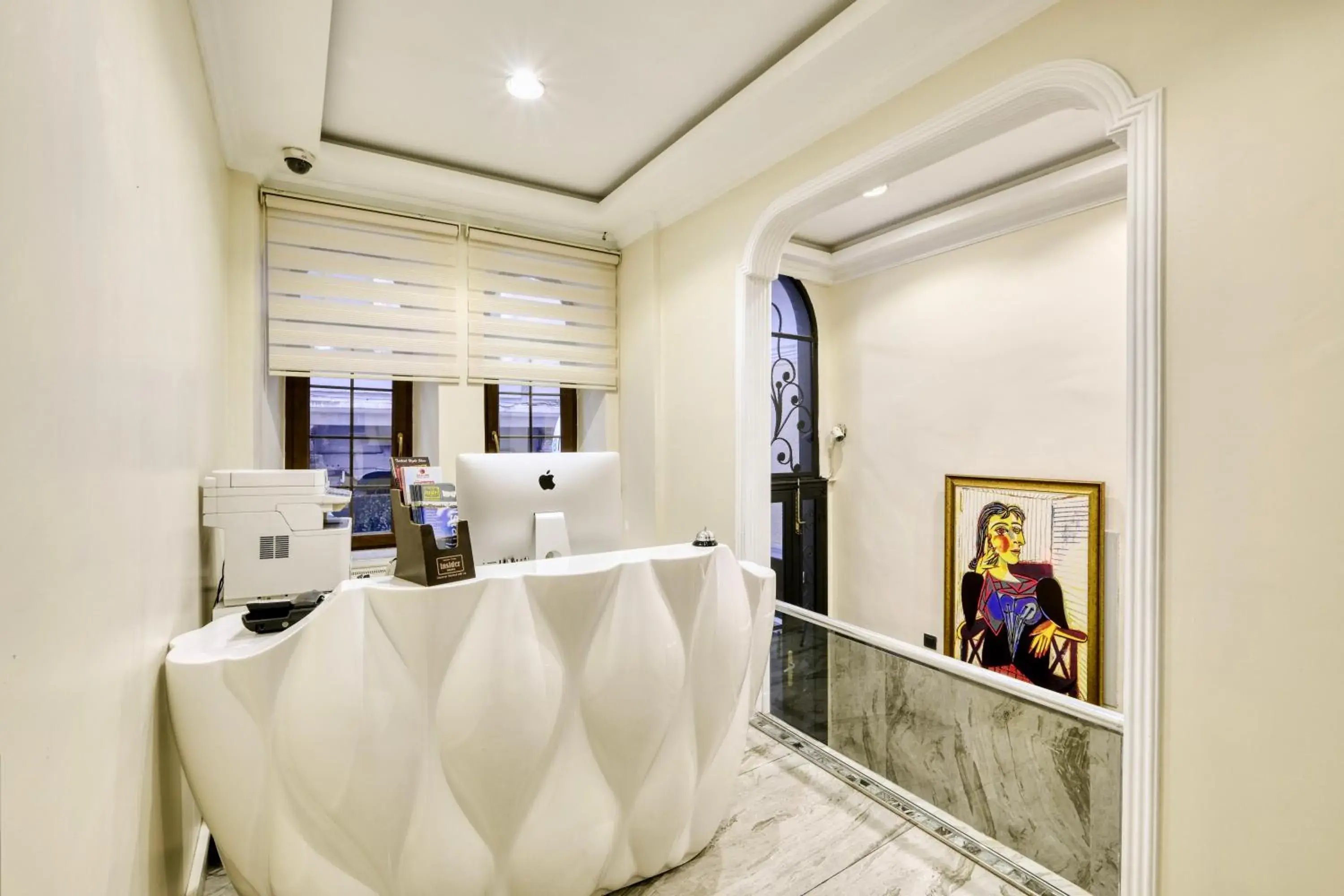 Lobby or reception in Hub Inn Pera Lobby or reception in Hub Inn Pera