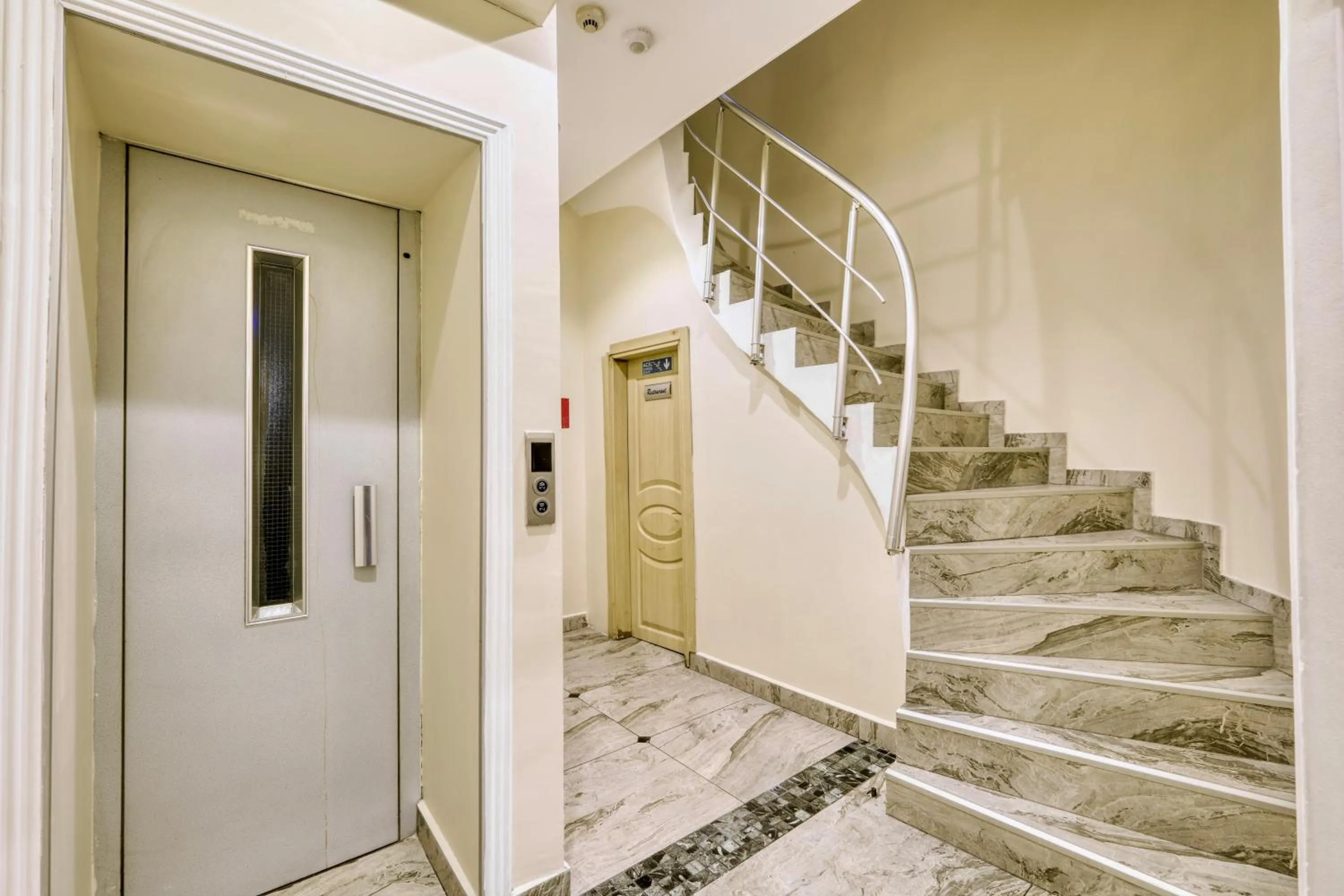 Lobby or reception in Hub Inn Pera