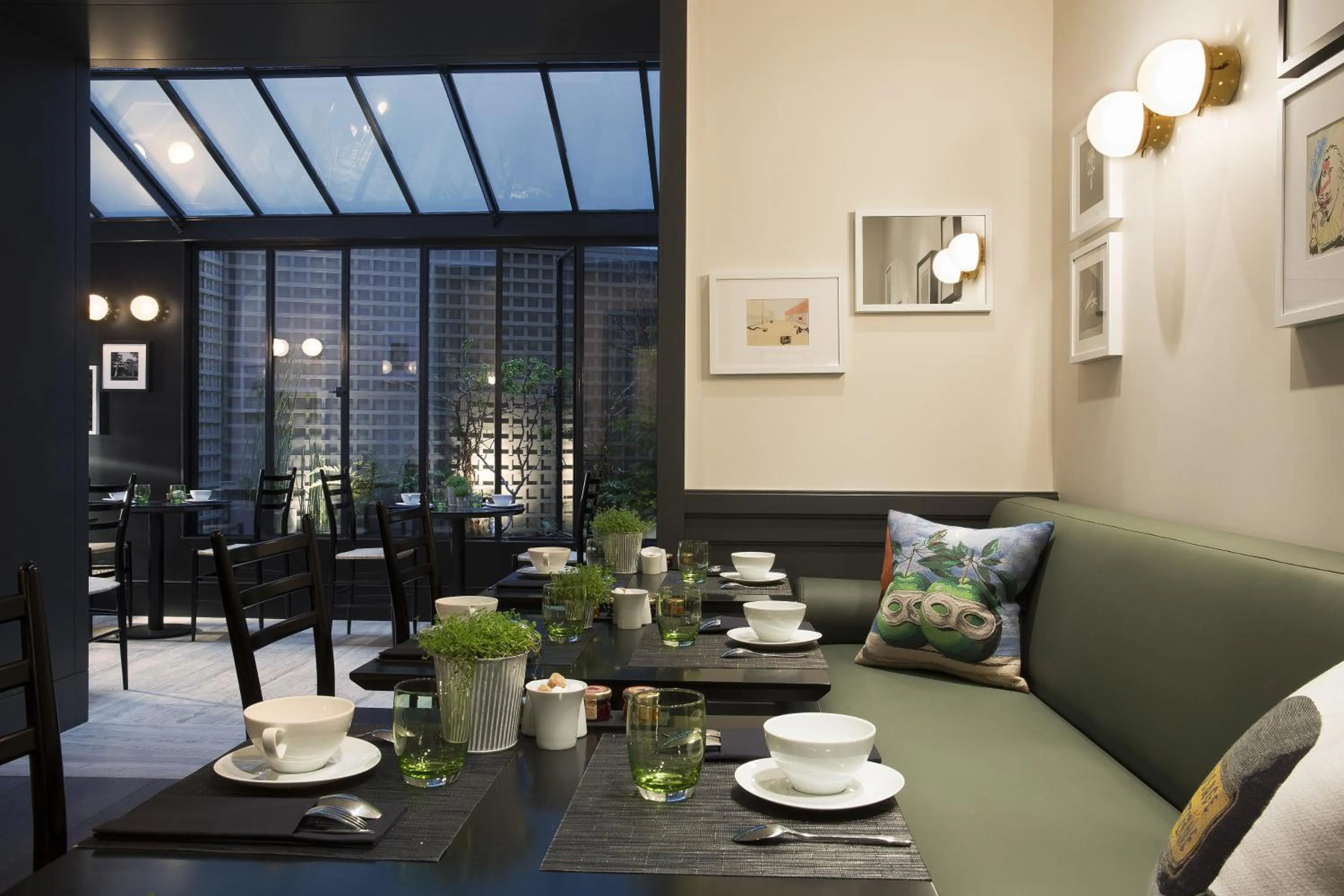 Patio in Hôtel Le Marianne