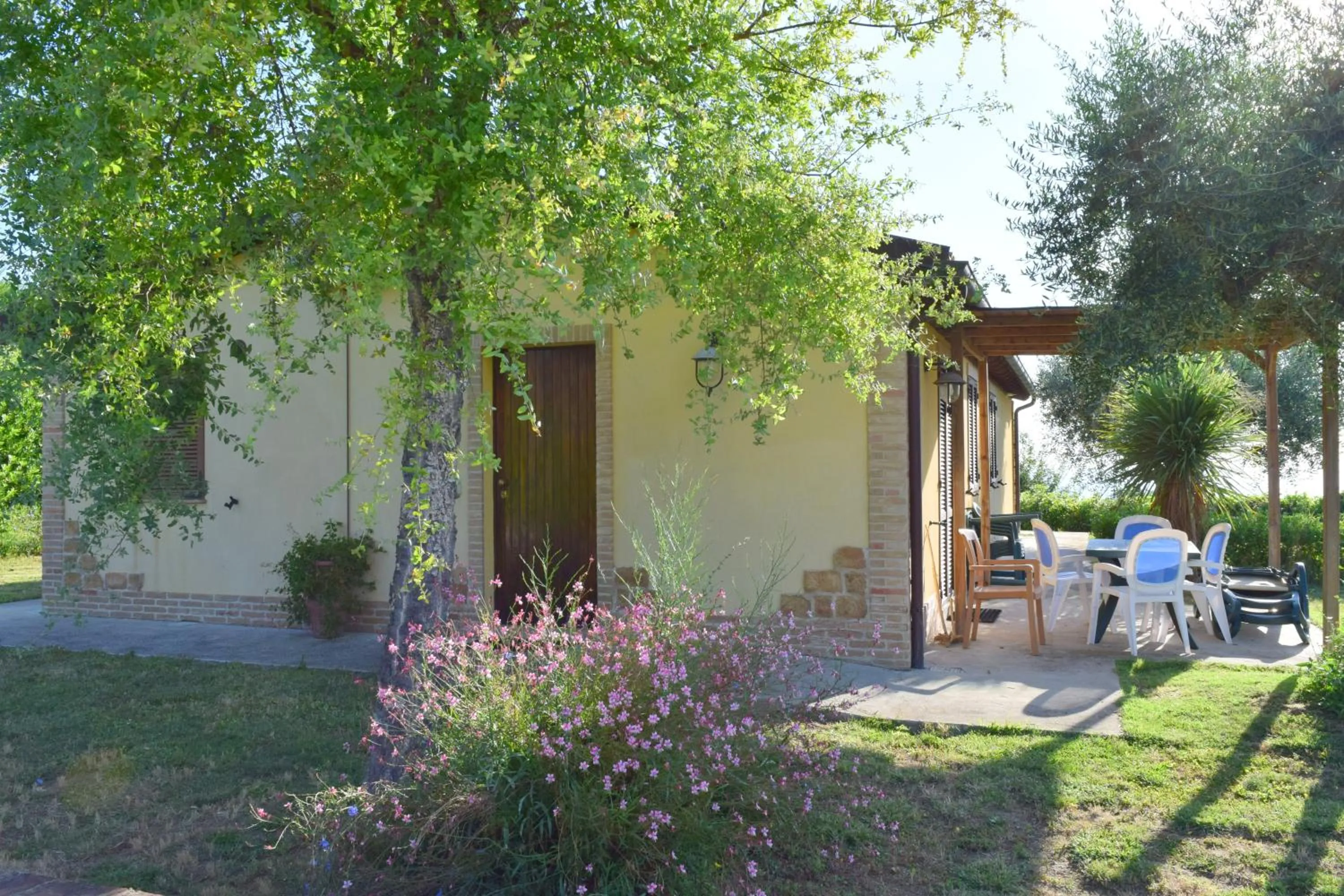 Property building in Villa Manu