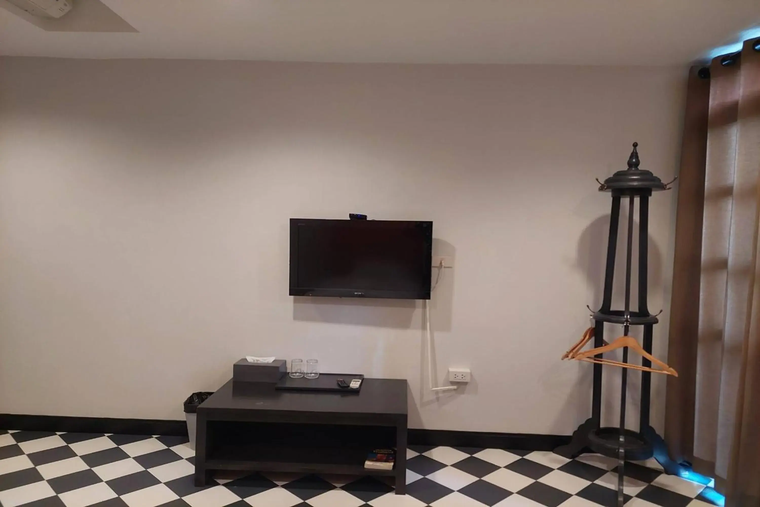 TV and multimedia in The Sculpture TV and multimedia in The Sculpture