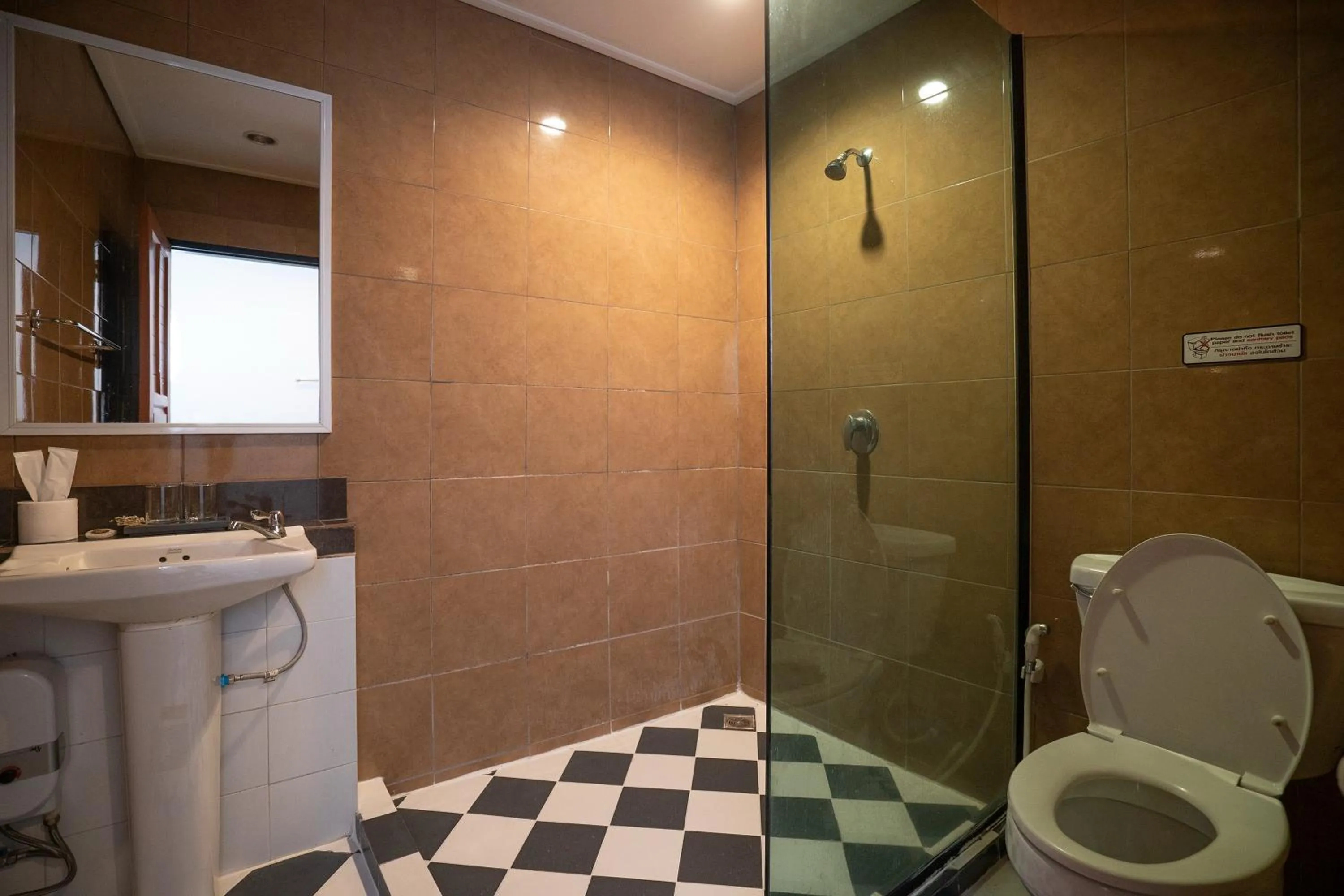 Bathroom in The Sculpture