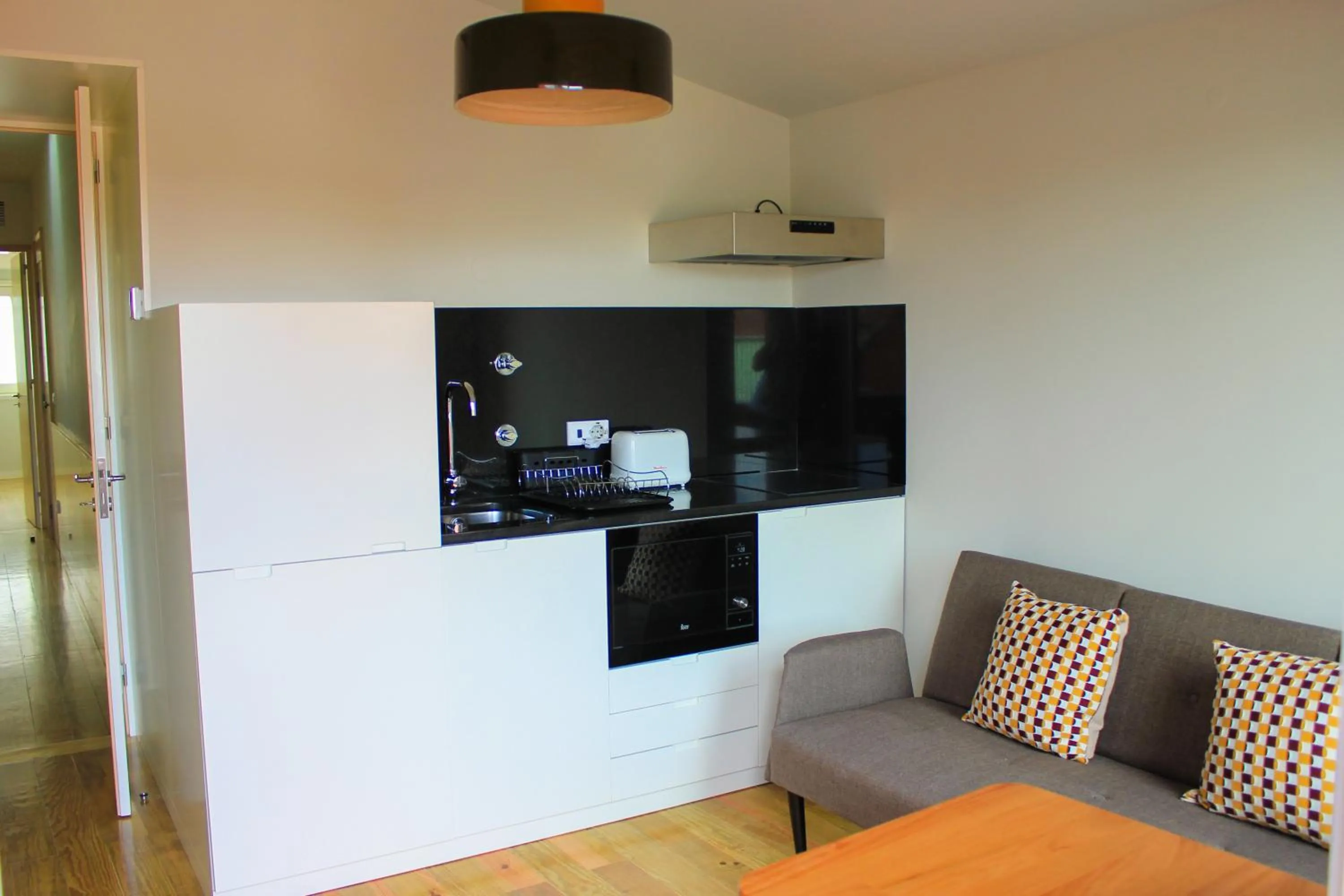 Kitchen or kitchenette in Oporto Trendy Apartments