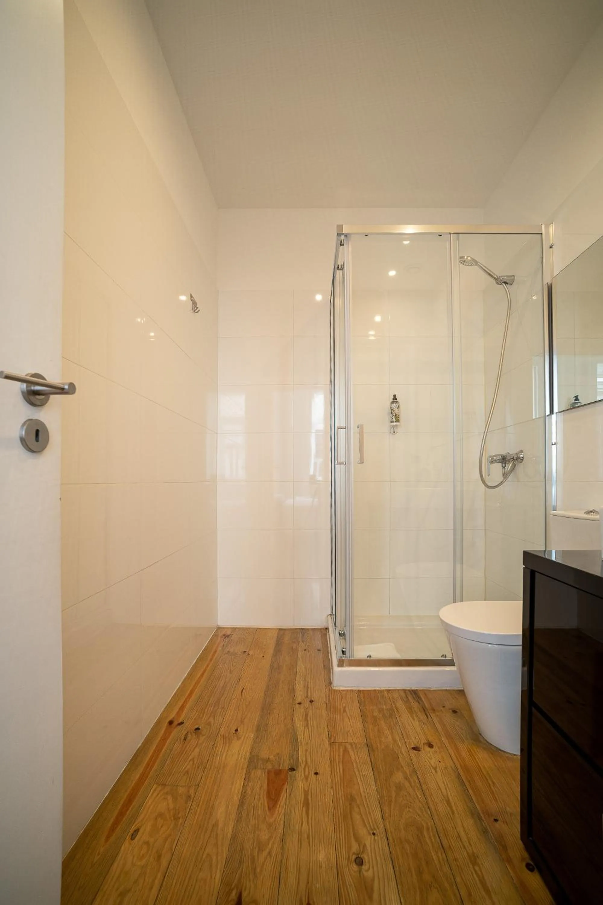 Shower in Oporto Trendy Apartments