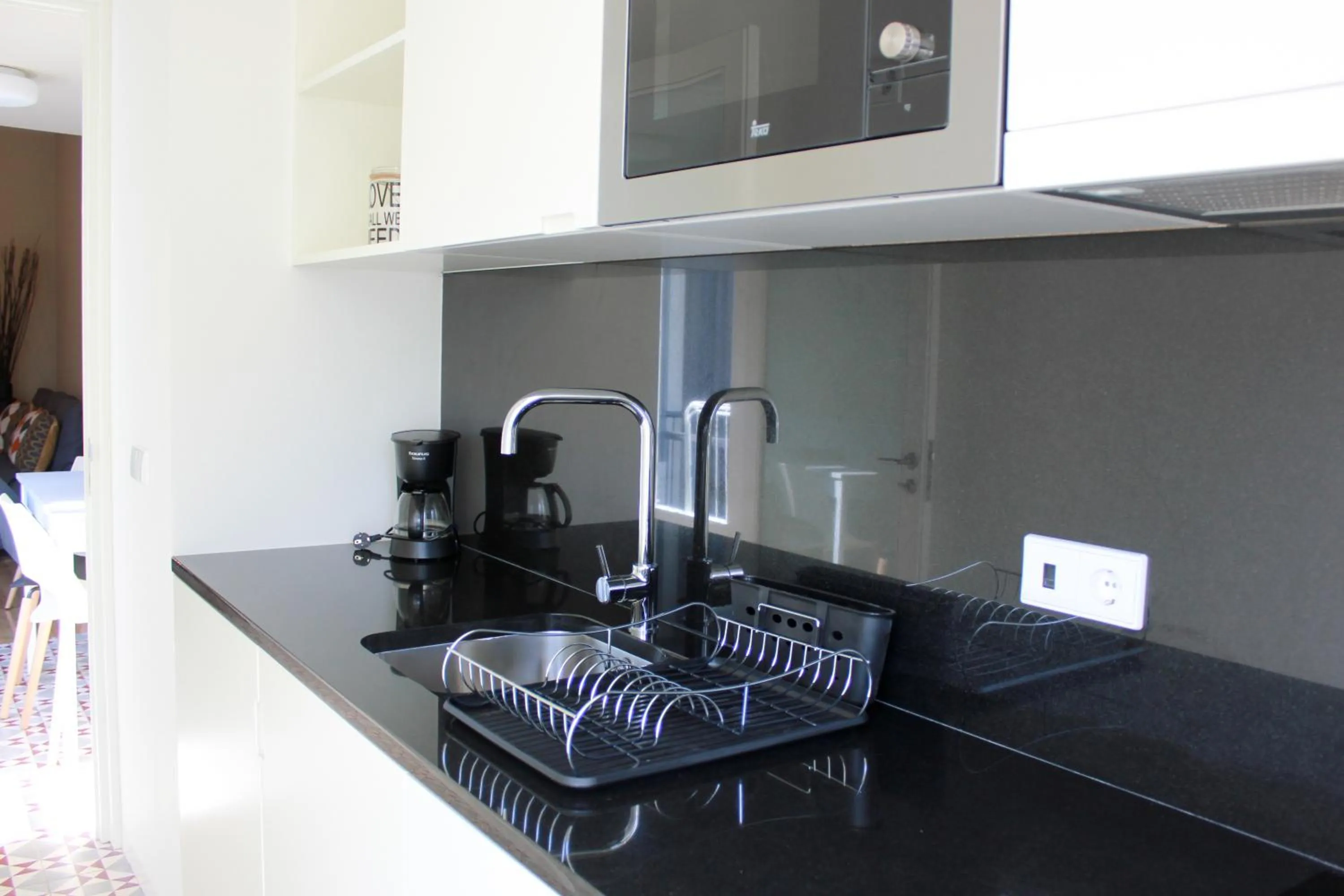 Kitchen or kitchenette in Oporto Trendy Apartments