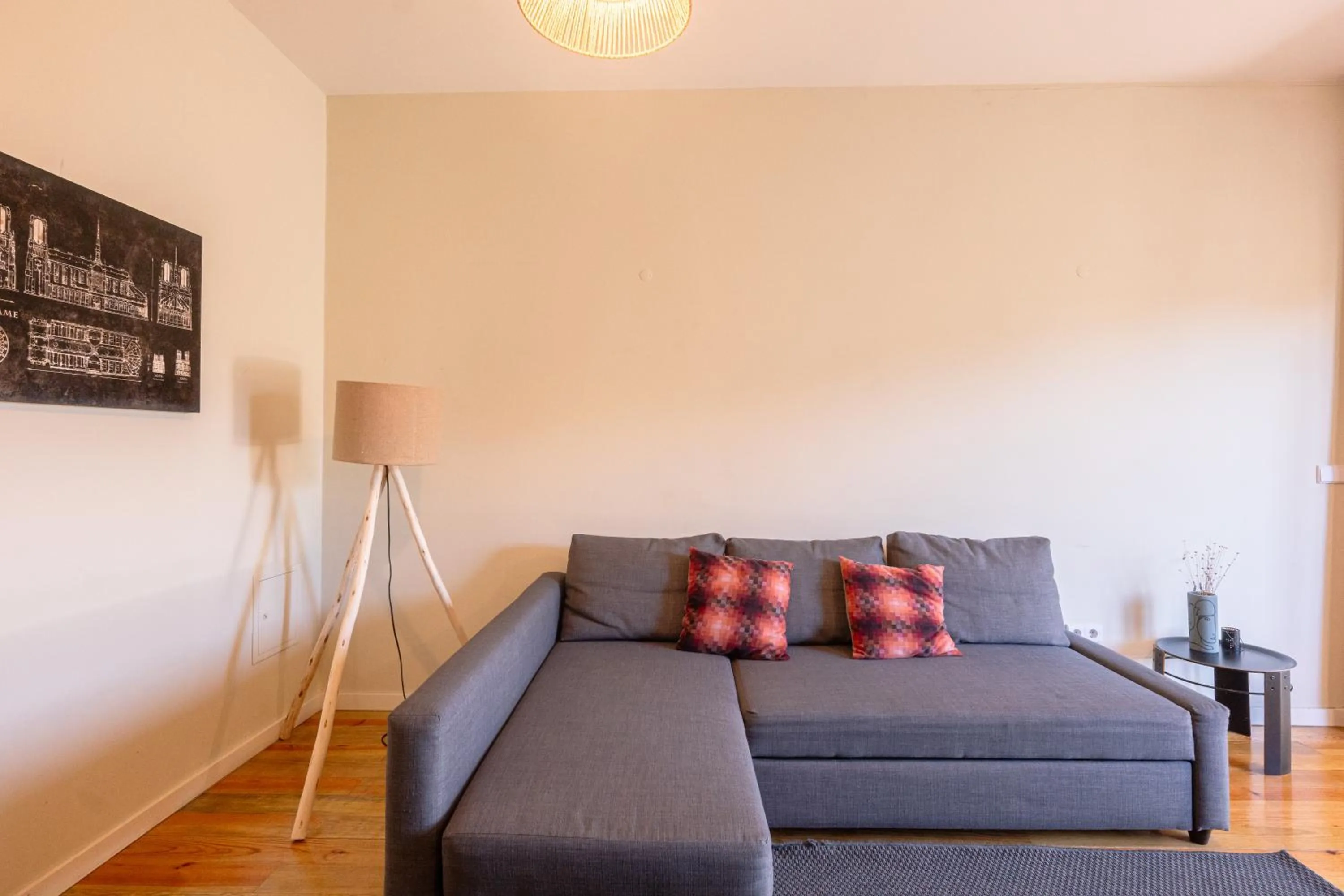 Living room, Bed in Oporto Trendy Apartments