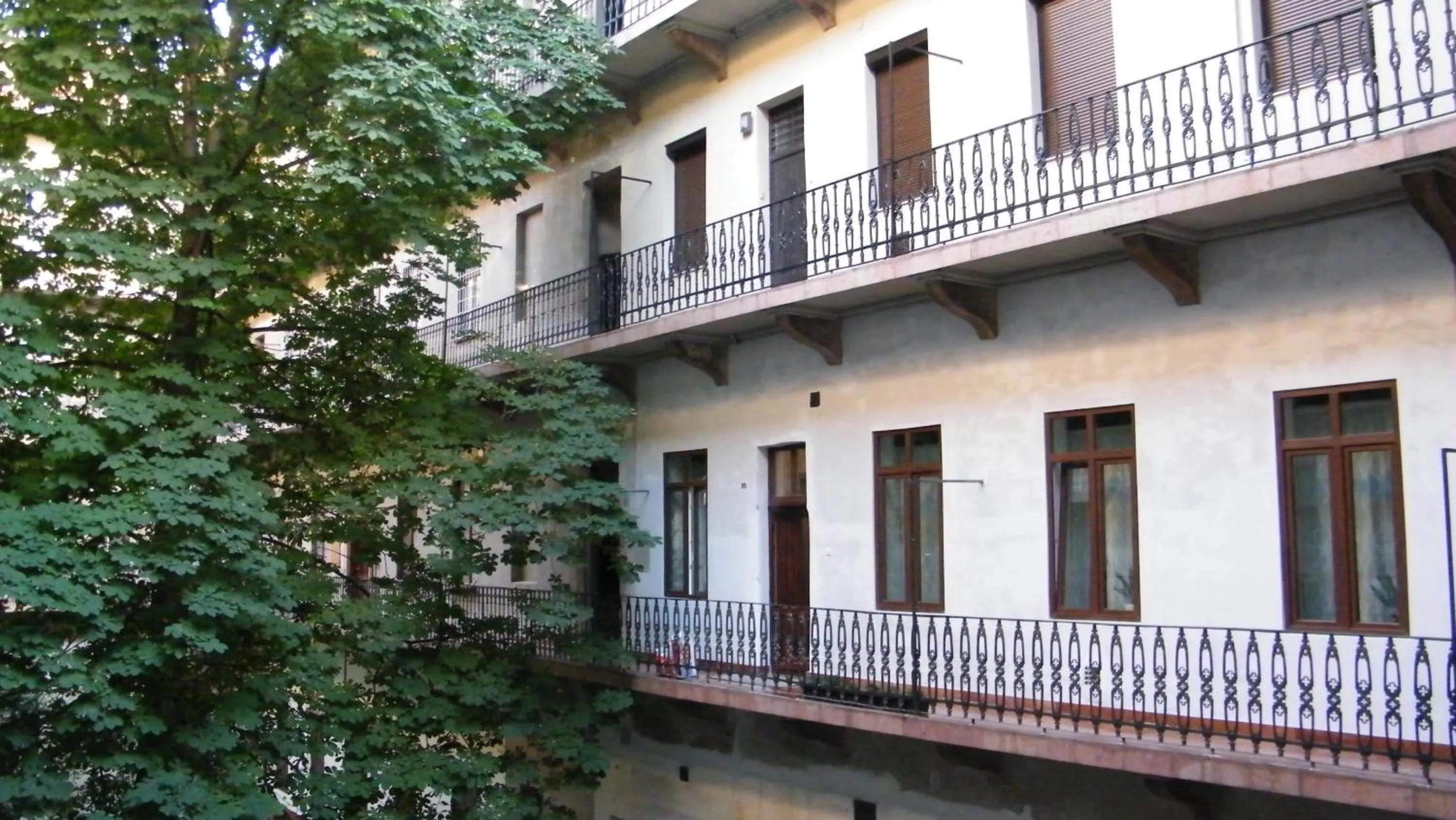 Balcony/Terrace in Central King Apartment
