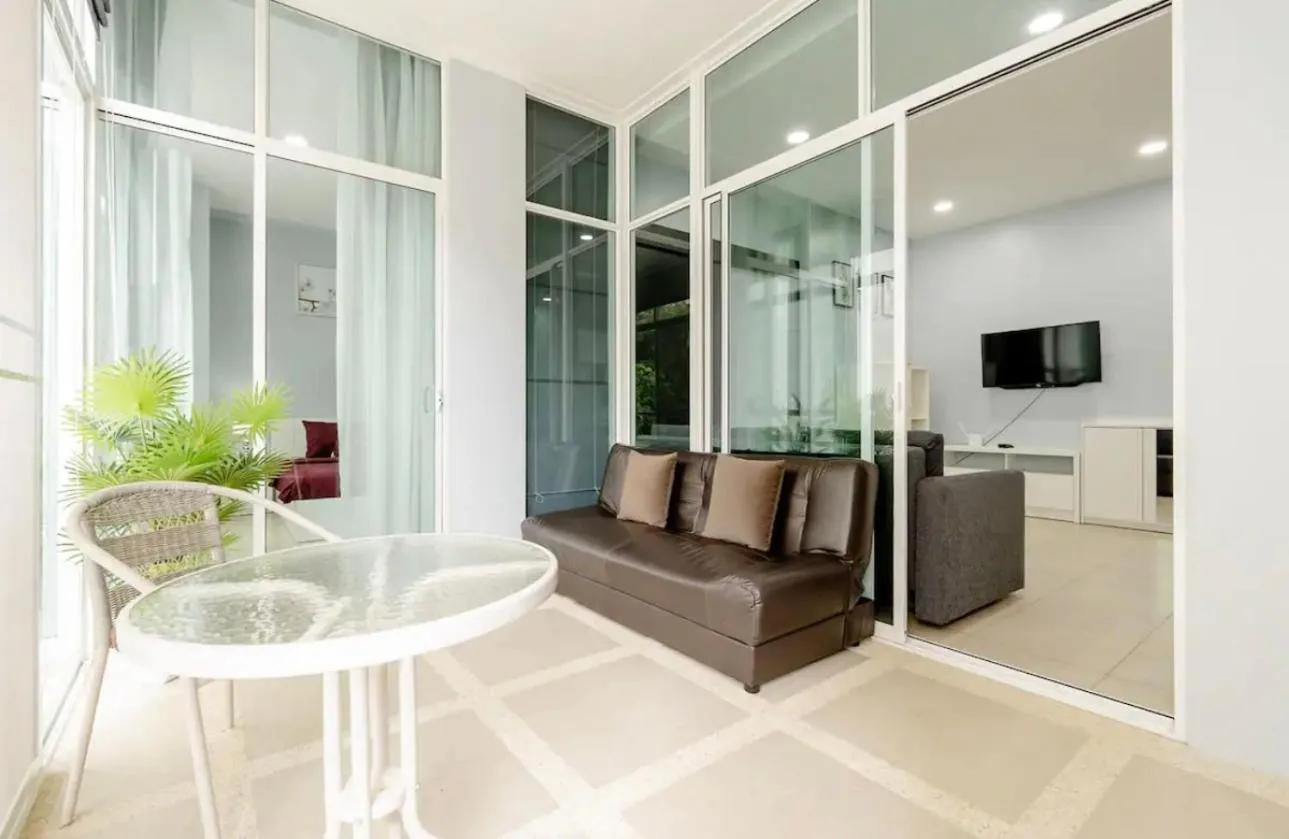 One-Bedroom Apartment in Apartment Karon 62 sq