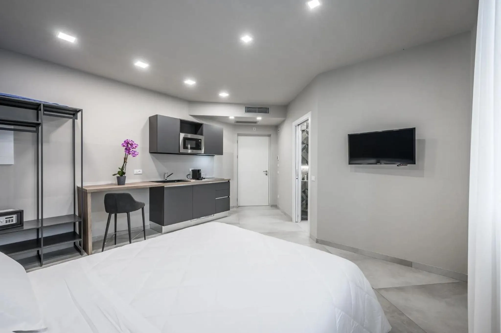 Kitchen or kitchenette, Bed in Borgo degli Ulivi