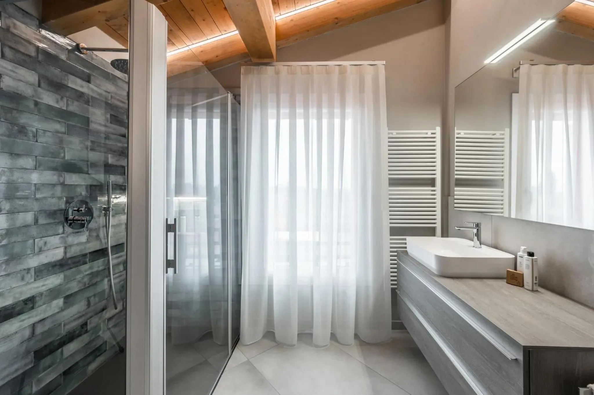 Shower in Borgo degli Ulivi