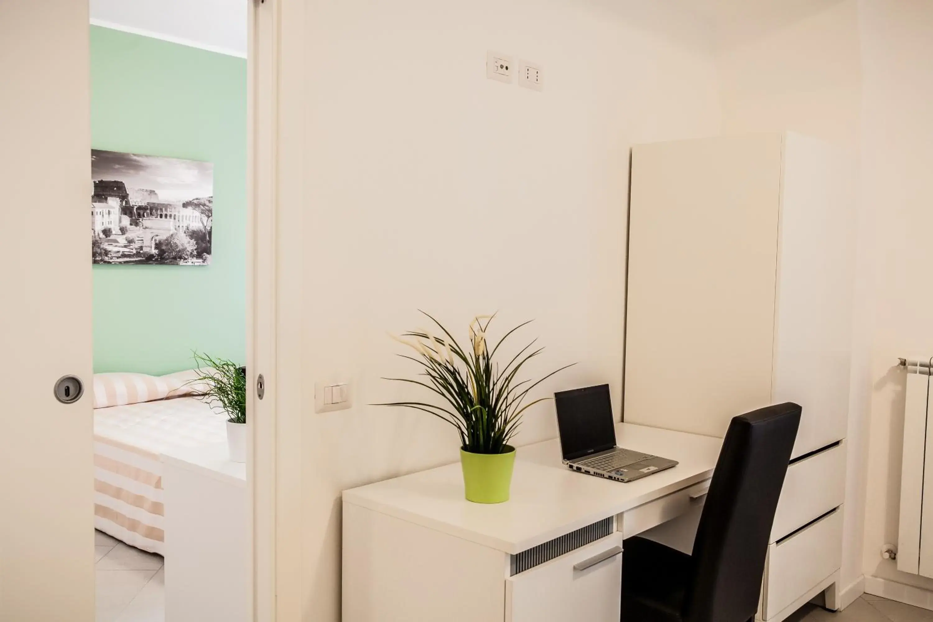 Double or Twin Room in Vatican Rooms Holiday in Rome Double or Twin Room in Vatican Rooms Holiday in Rome