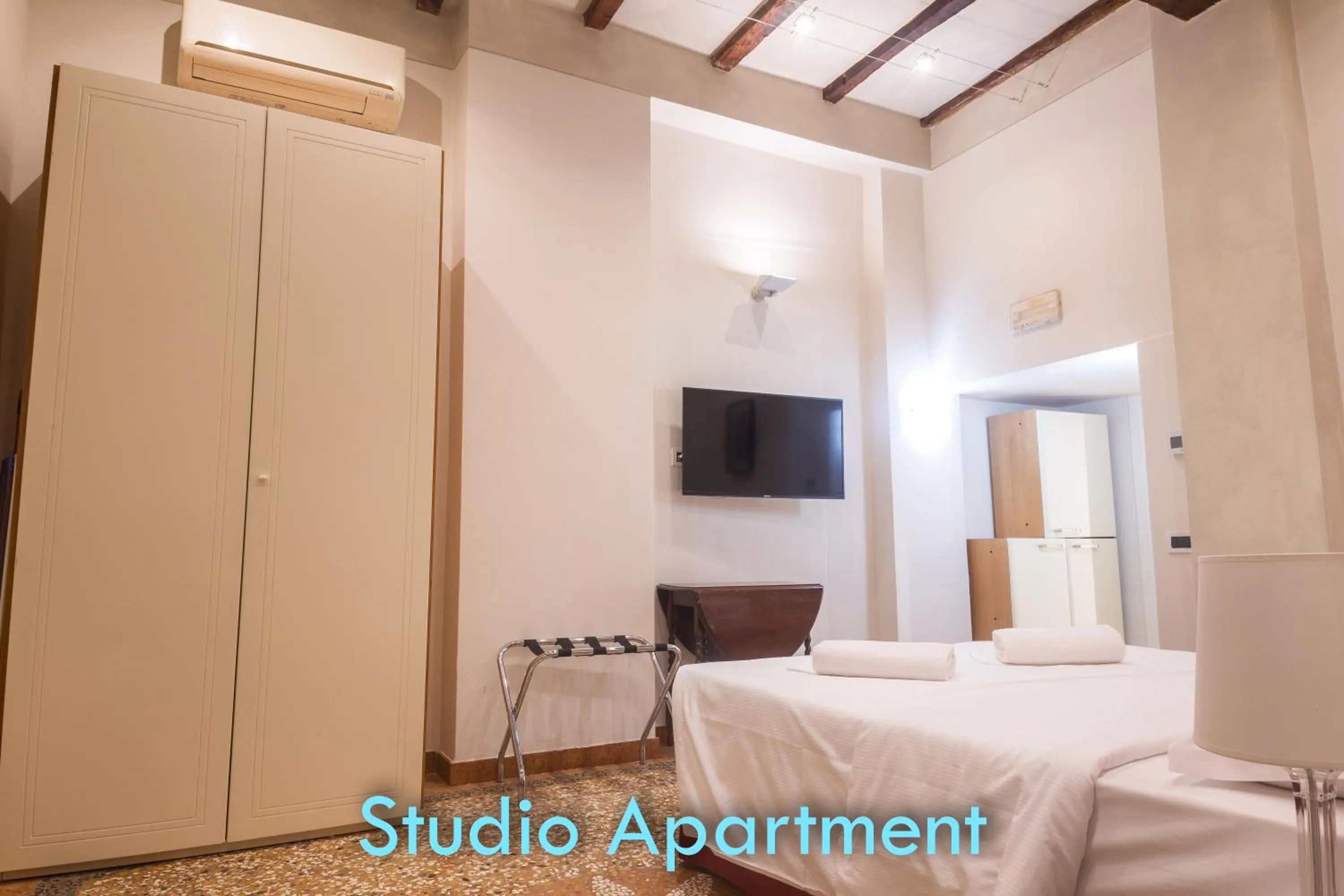 BolognaRoomscom - Santo Stefano Apartments