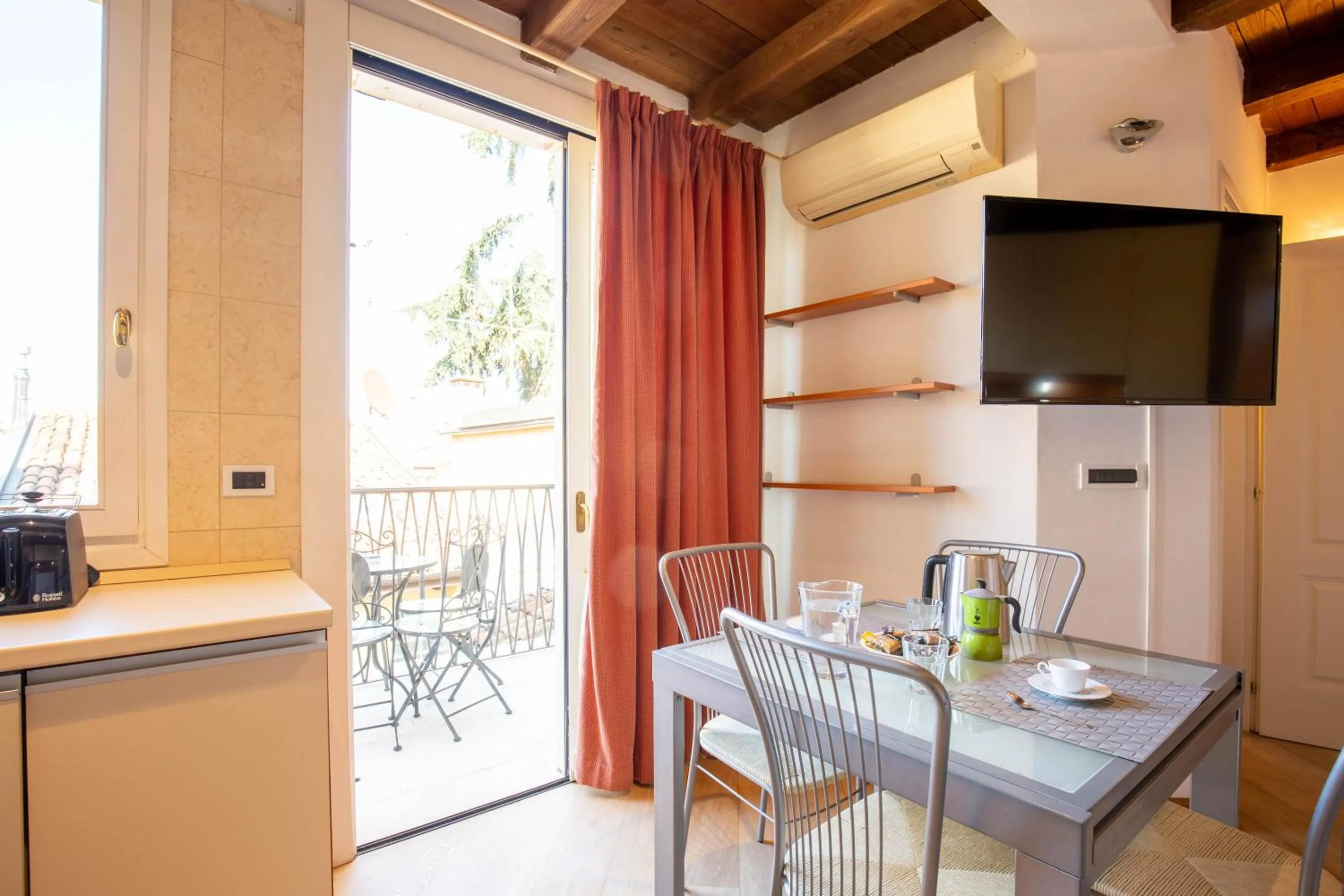 BolognaRoomscom - Santo Stefano Apartments