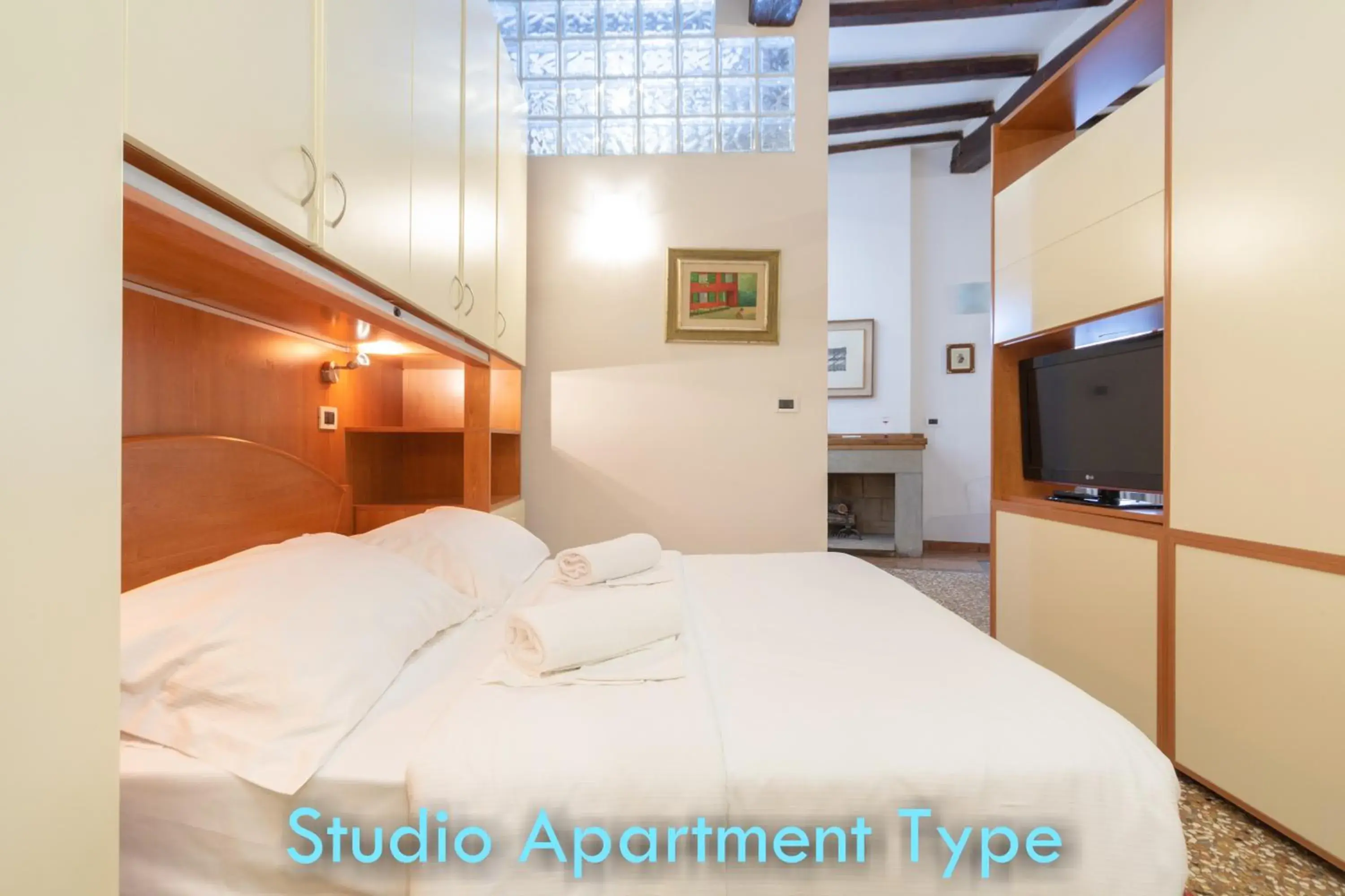 Bed in BolognaRoomscom - Santo Stefano Apartments Bed in BolognaRoomscom - Santo Stefano Apartments