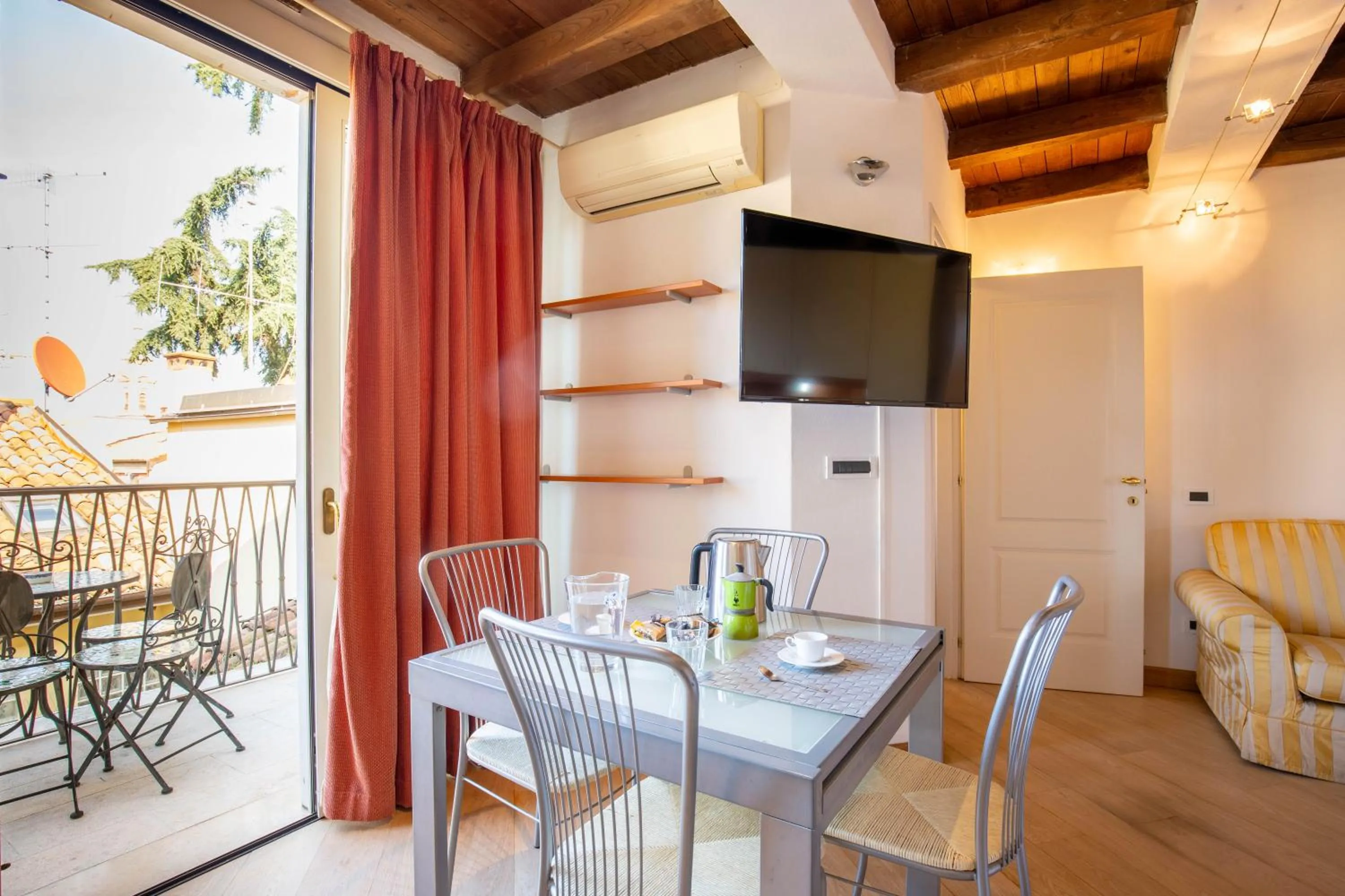 BolognaRoomscom - Santo Stefano Apartments