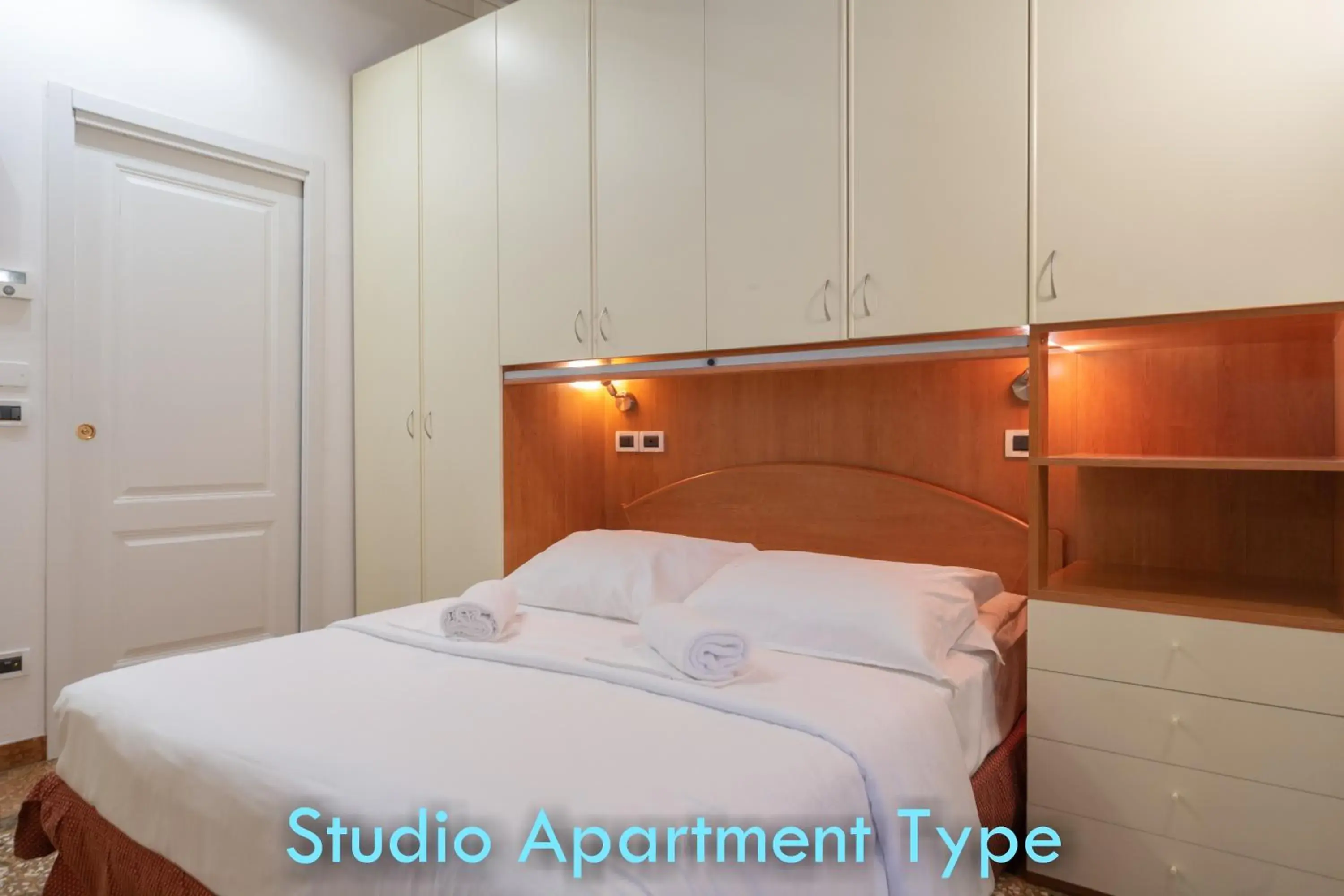 Bed in BolognaRoomscom - Santo Stefano Apartments Bed in BolognaRoomscom - Santo Stefano Apartments