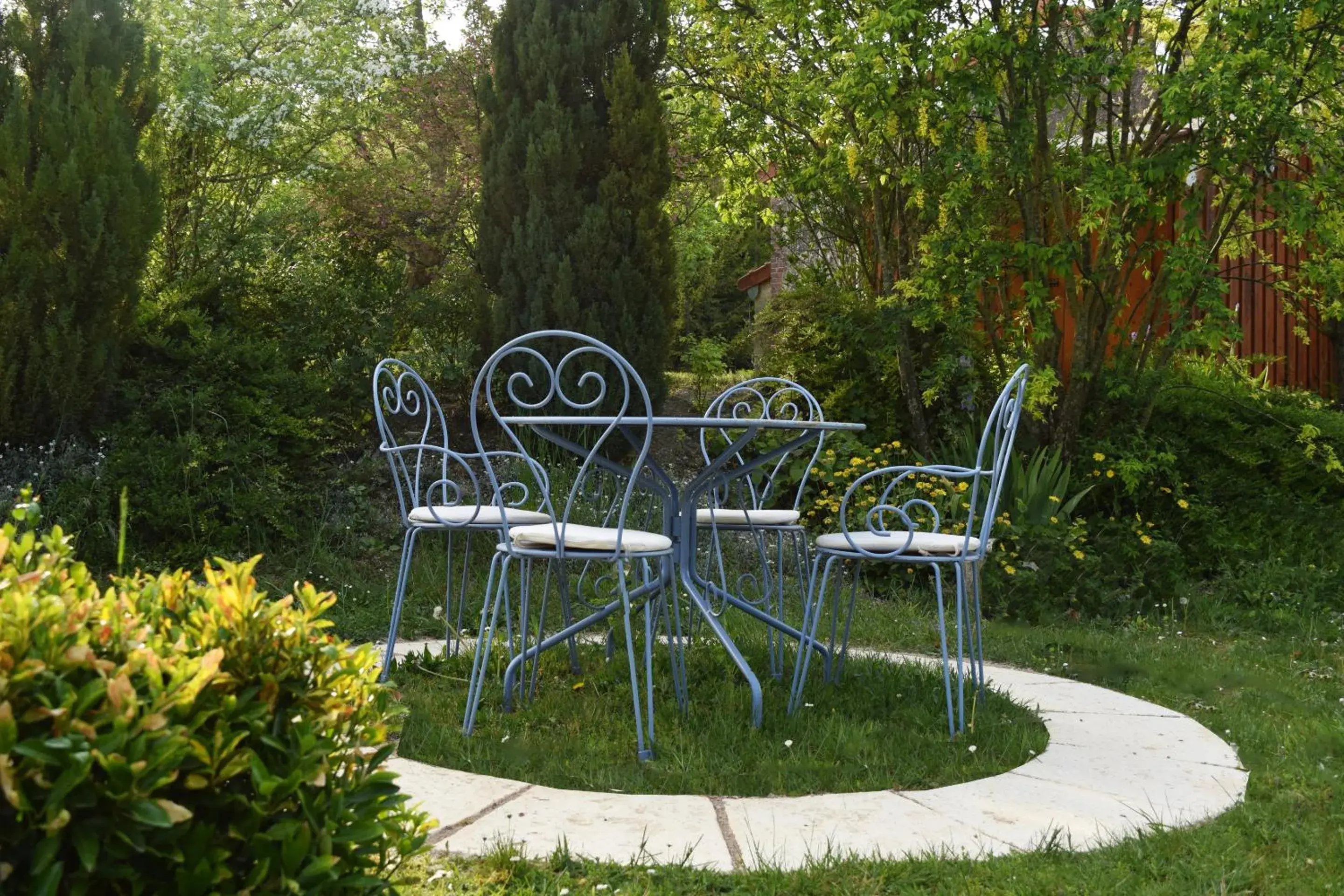 Property building in Au Pré du Moulin Property building in Au Pré du Moulin