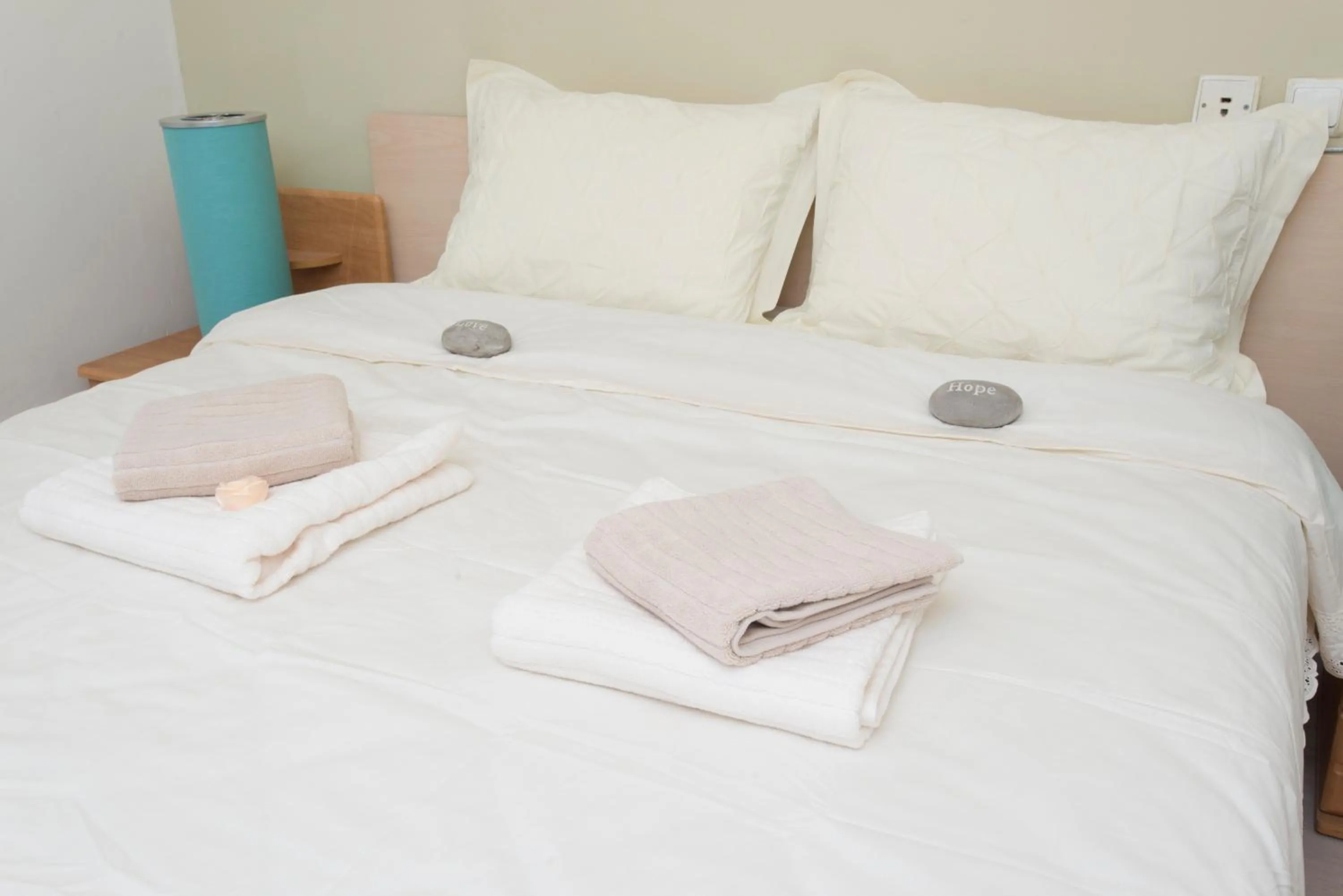 Bed in Eshkol Housing Haifa - Luxury Villa Panoramic Sea View חיפה כרמל