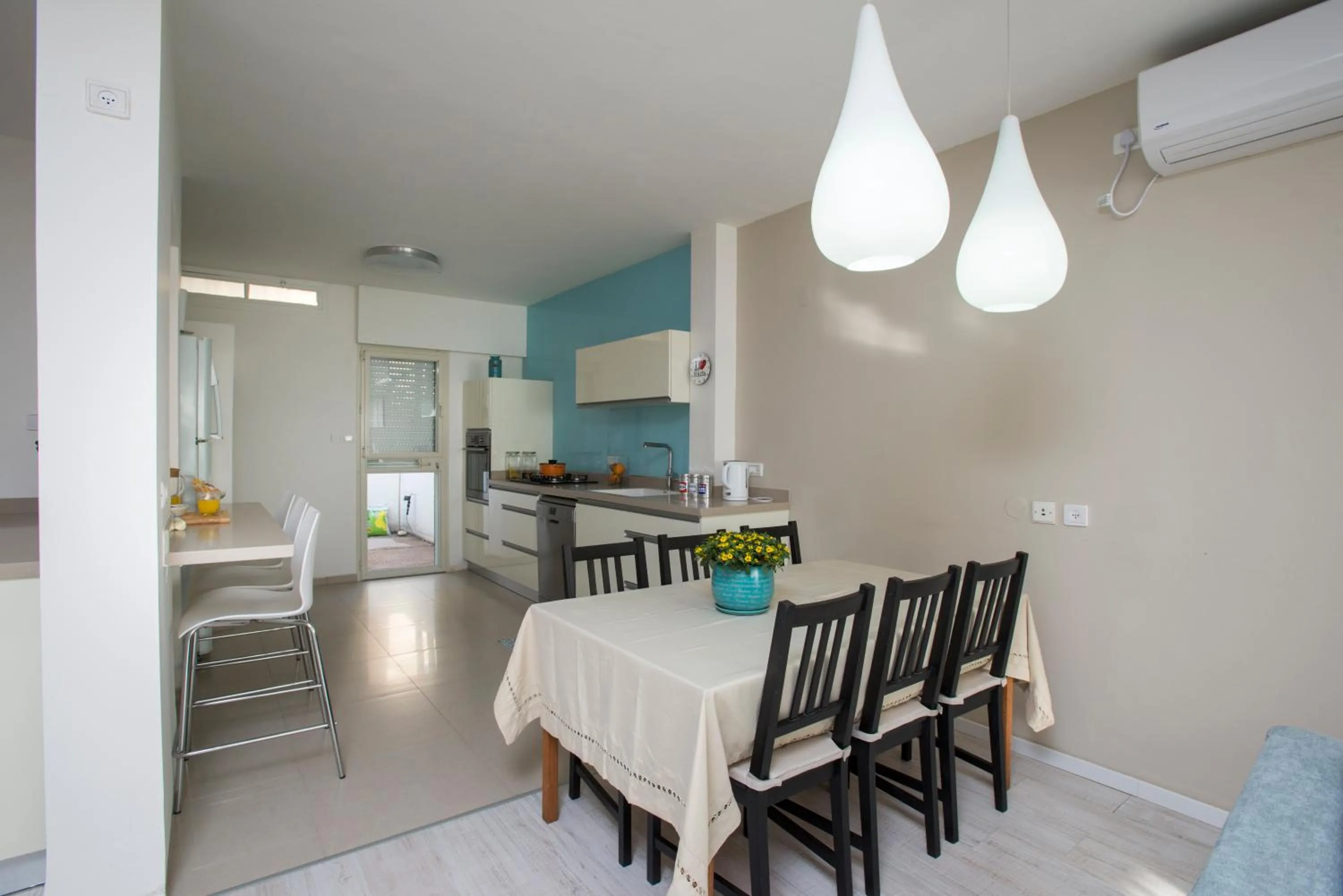 Kitchen or kitchenette, Bed in Eshkol Housing Haifa - Luxury Villa Panoramic Sea View חיפה כרמל