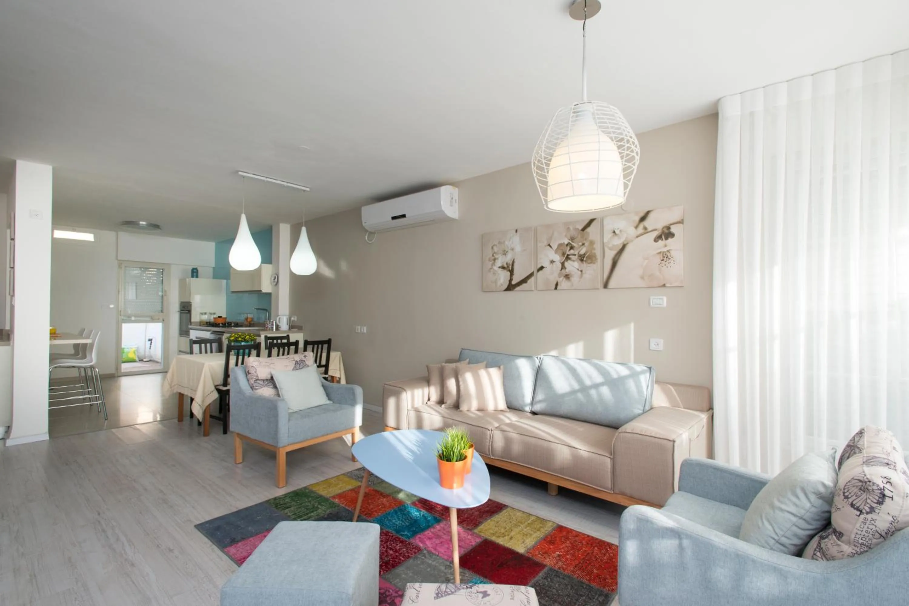 Living room in Eshkol Housing Haifa - Luxury Villa Panoramic Sea View חיפה כרמל