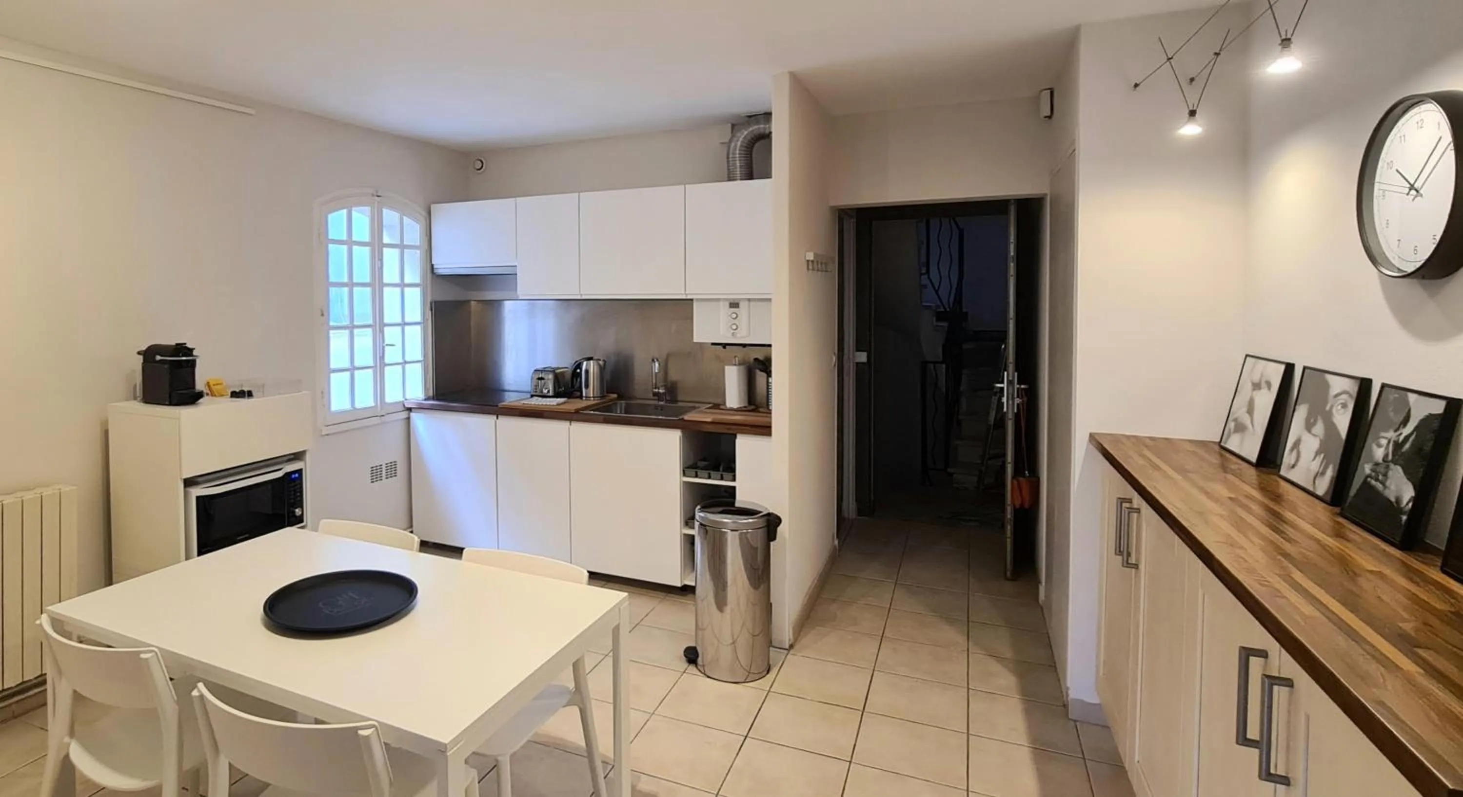 Kitchen or kitchenette in La Résidence Arles Centre