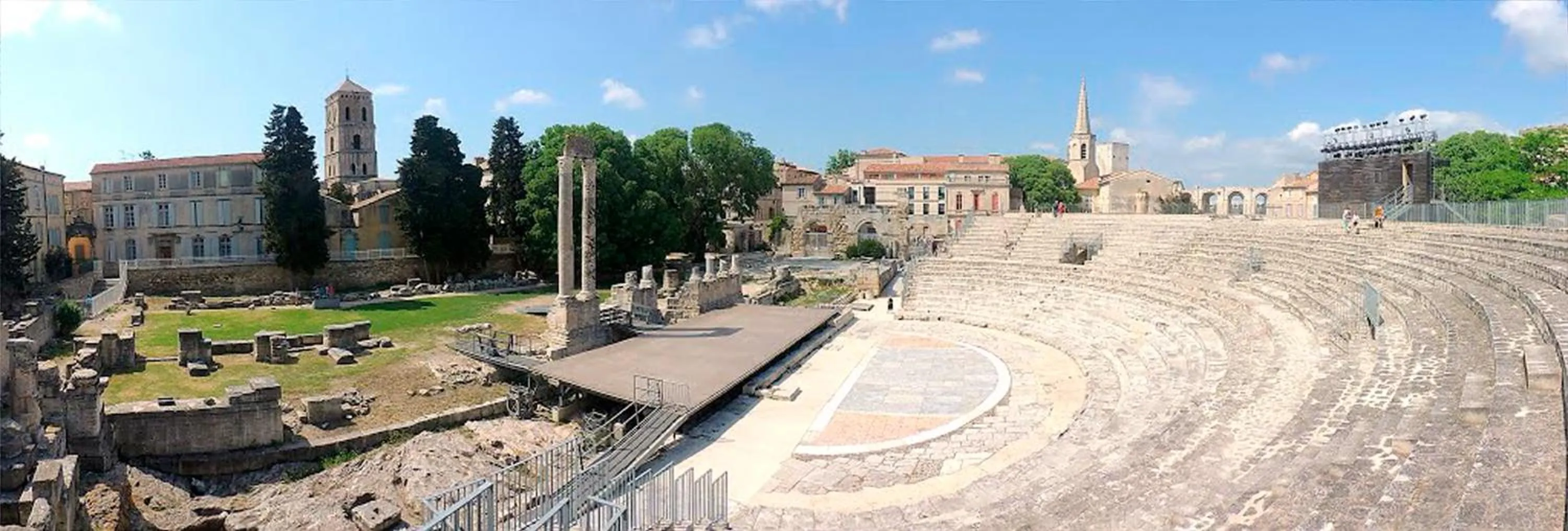 Nearby landmark in La Résidence Arles Centre