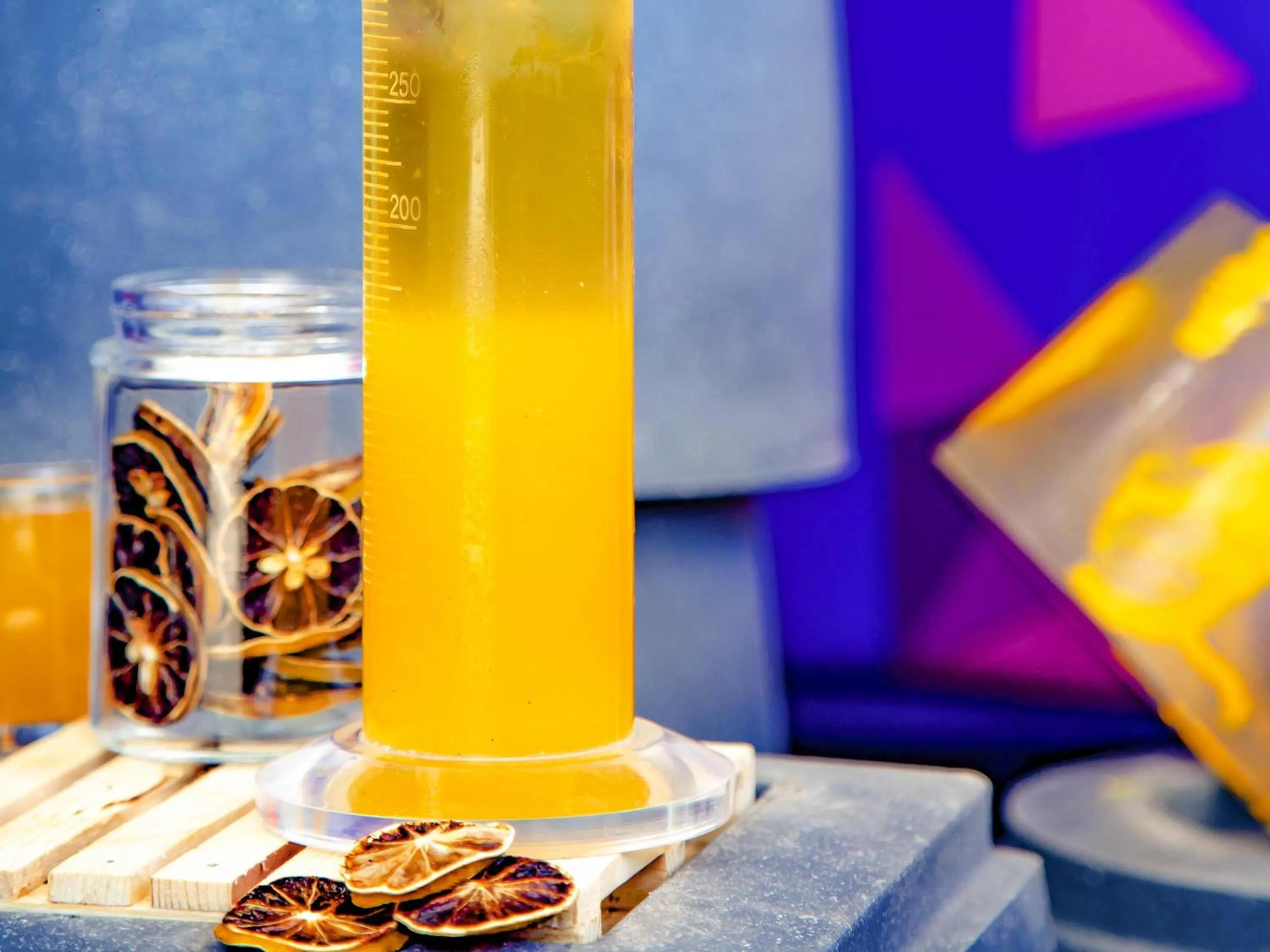 Lounge or bar in ibis Bengaluru City Centre - An Accor Brand