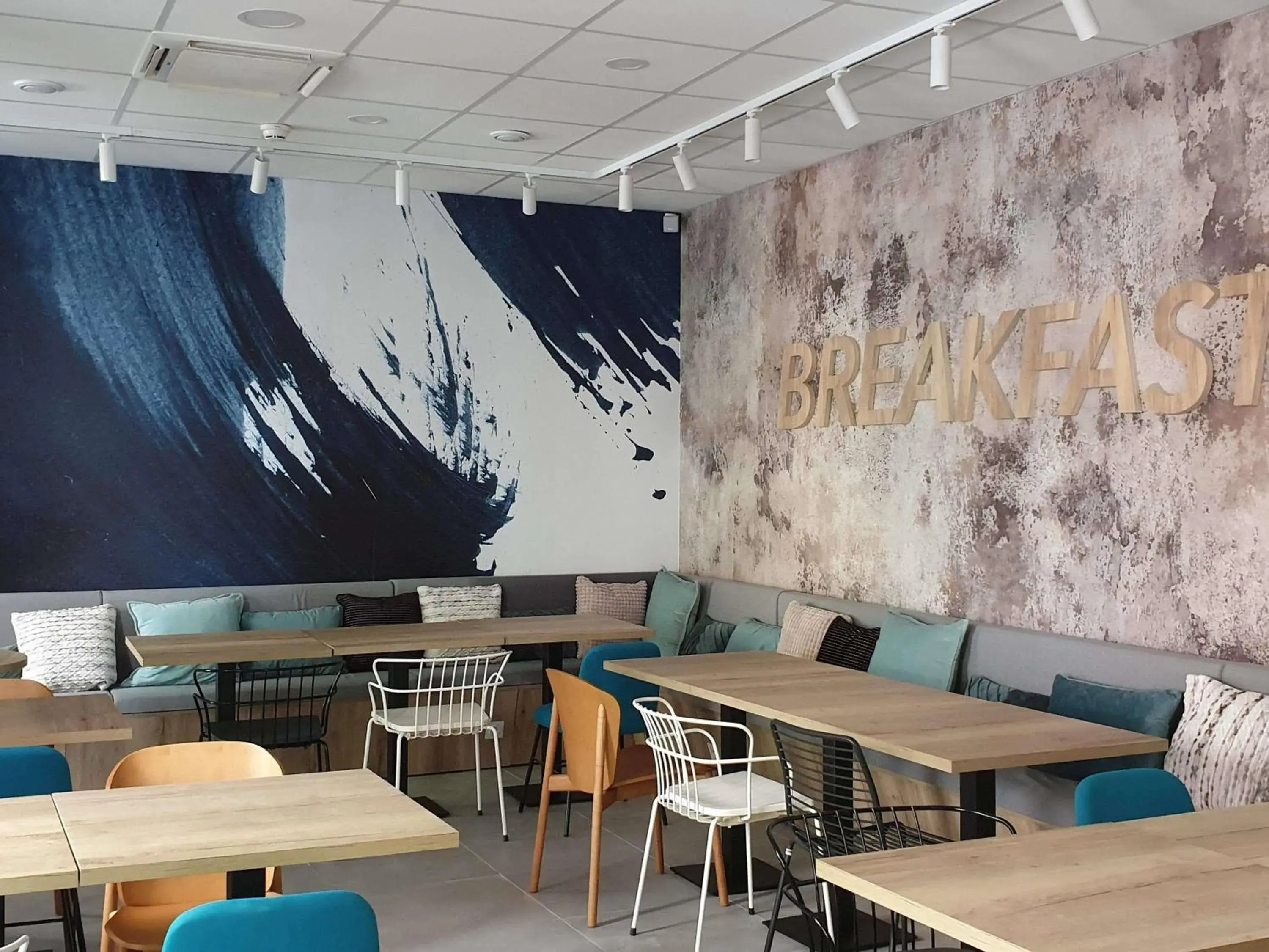 Breakfast in ibis budget Ciboure St-Jean-Luz Breakfast in ibis budget Ciboure St-Jean-Luz