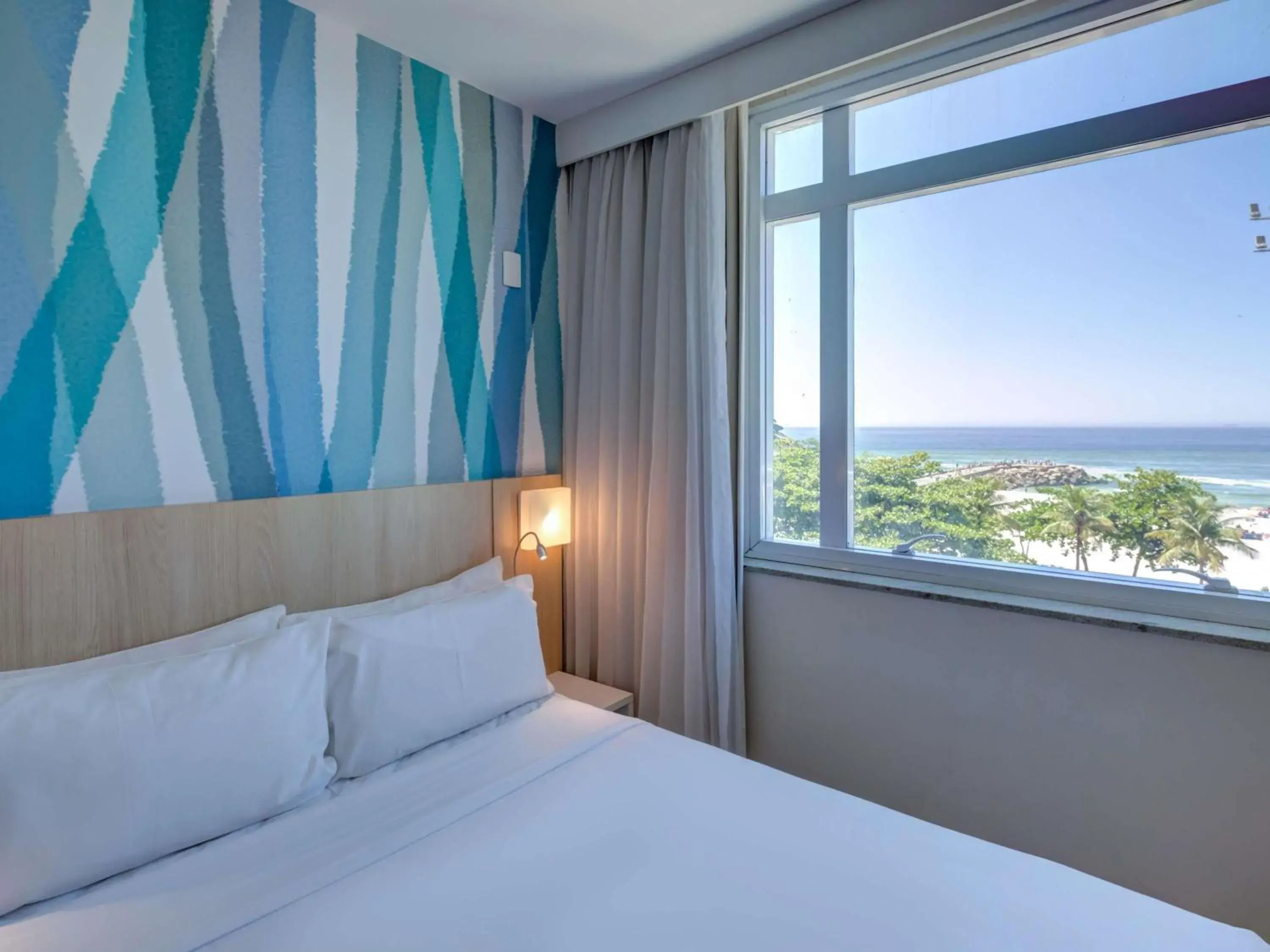 Property building, Bed in Mercure Rio de Janeiro Barra da Tijuca Property building, Bed in Mercure Rio de Janeiro Barra da Tijuca