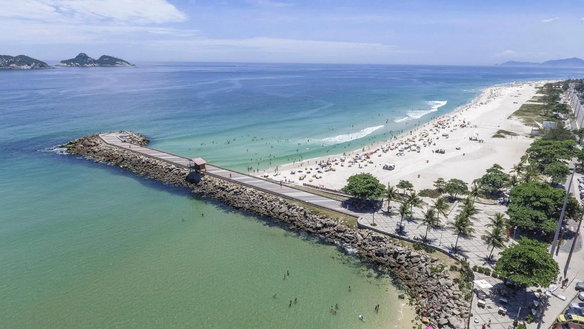 Beach in Mercure Rio de Janeiro Barra da Tijuca